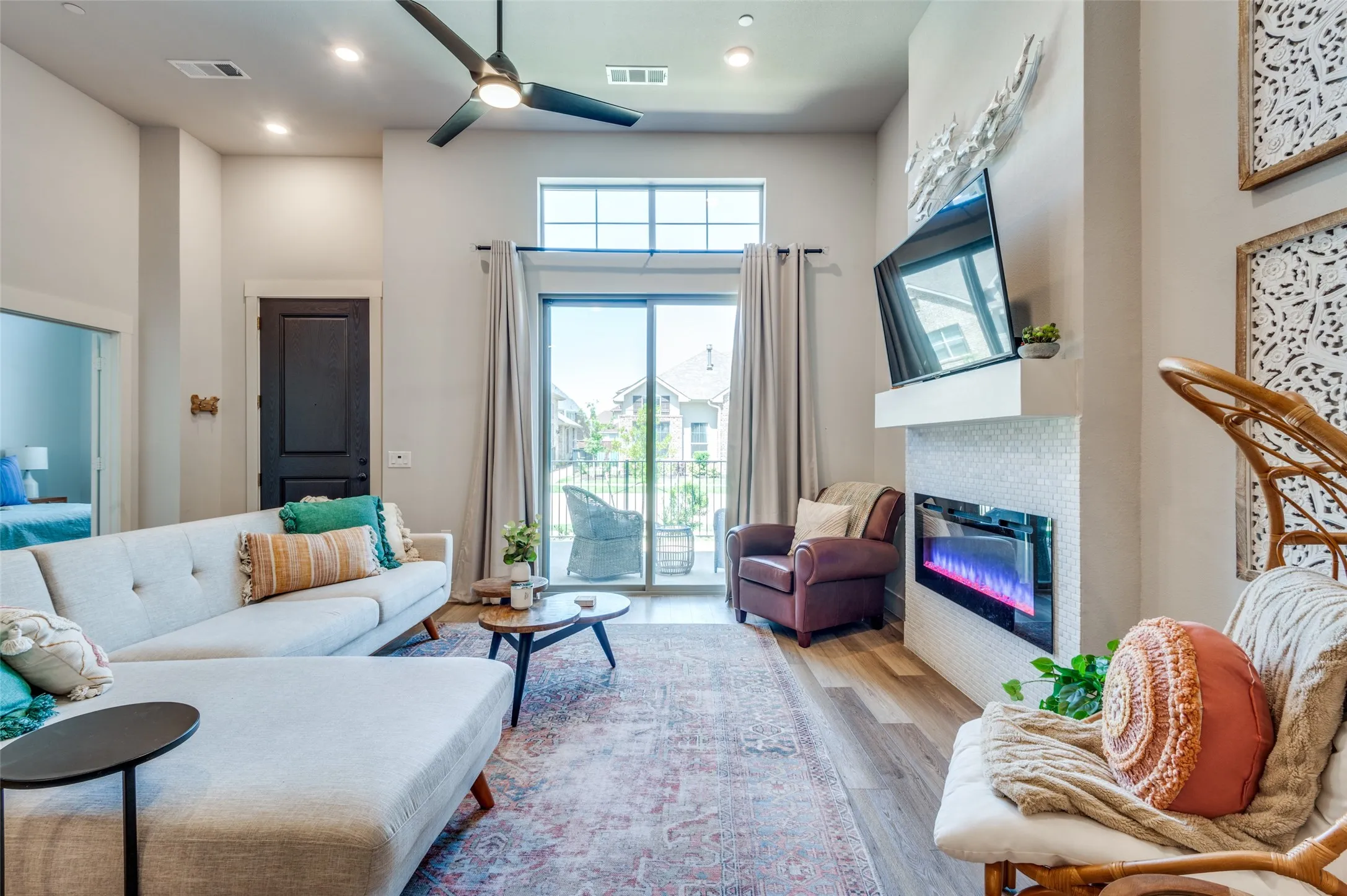 Townhouse For Sale in Dallas County , 7220 Calistoga Lane, Grand Prairie, Texas 75054, 2 Bedroom, 2 Bathroom, 2 Garage spaces, 1,444 Sqft, built in 2021, Preowned, mls#21184118, Real Estate Agent in Grand Prairie, Homes For Sale in Dallas county, Homes For Sale in Grand Prairie, Realtor in Grand Prairie Texas, Real Estate Brokerage Independent Realty Texas, Luminita Cordes Realtor