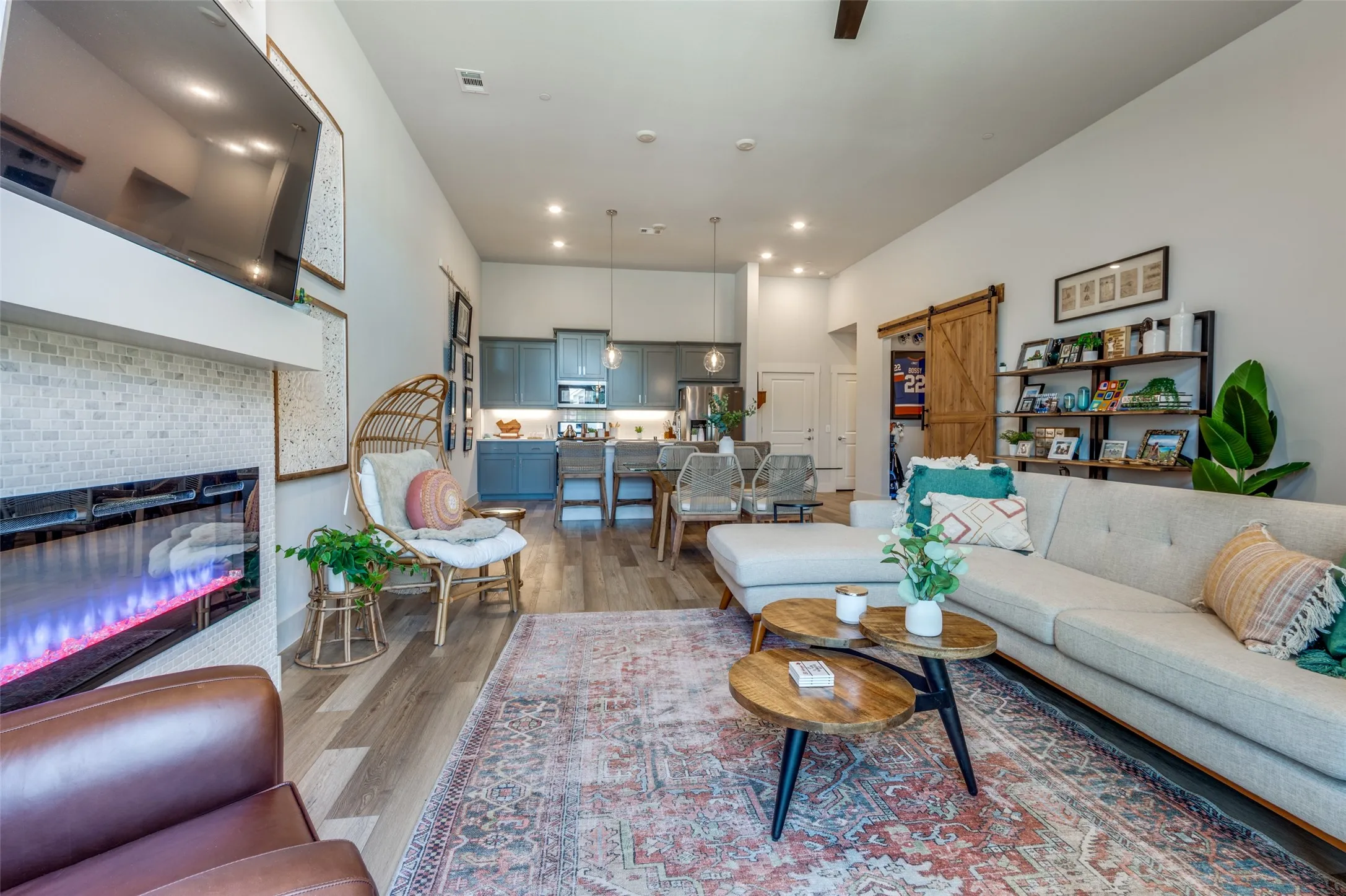 Townhouse For Sale in Dallas County , 7220 Calistoga Lane, Grand Prairie, Texas 75054, 2 Bedroom, 2 Bathroom, 2 Garage spaces, 1,444 Sqft, built in 2021, Preowned, mls#21184118, Real Estate Agent in Grand Prairie, Homes For Sale in Dallas county, Homes For Sale in Grand Prairie, Realtor in Grand Prairie Texas, Real Estate Brokerage Independent Realty Texas, Luminita Cordes Realtor