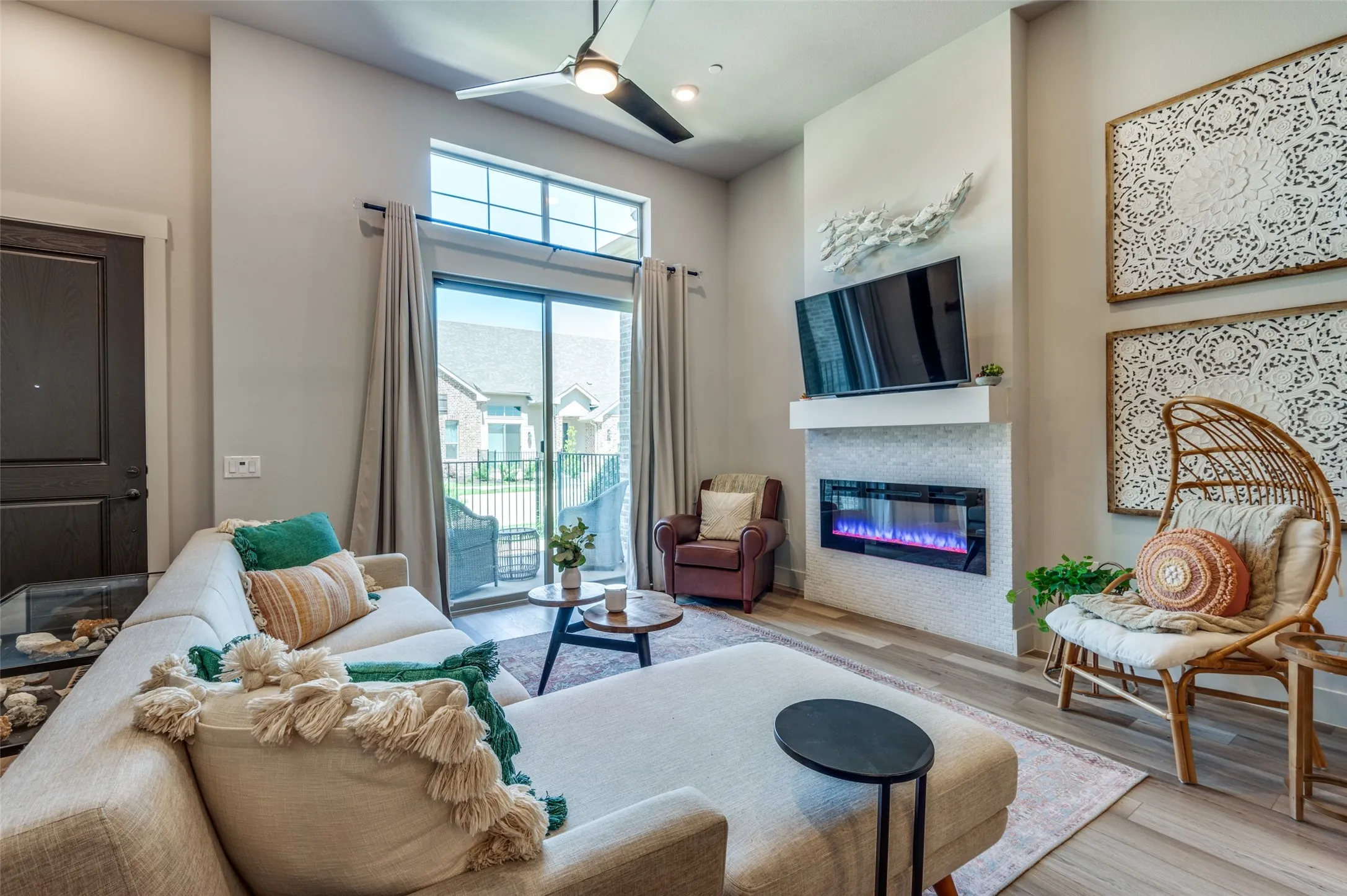 Townhouse For Sale in Dallas County , 7220 Calistoga Lane, Grand Prairie, Texas 75054, 2 Bedroom, 2 Bathroom, 2 Garage spaces, 1,444 Sqft, built in 2021, Preowned, mls#21184118, Real Estate Agent in Grand Prairie, Homes For Sale in Dallas county, Homes For Sale in Grand Prairie, Realtor in Grand Prairie Texas, Real Estate Brokerage Independent Realty Texas, Luminita Cordes Realtor