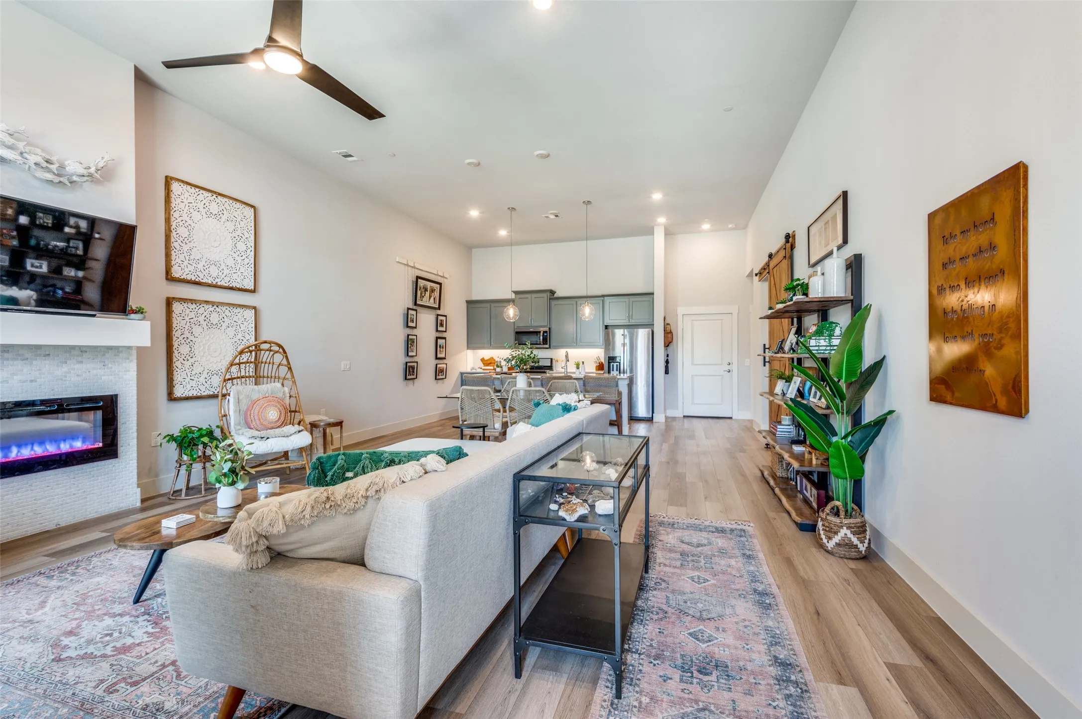 Townhouse For Sale in Dallas County , 7220 Calistoga Lane, Grand Prairie, Texas 75054, 2 Bedroom, 2 Bathroom, 2 Garage spaces, 1,444 Sqft, built in 2021, Preowned, mls#21184118, Real Estate Agent in Grand Prairie, Homes For Sale in Dallas county, Homes For Sale in Grand Prairie, Realtor in Grand Prairie Texas, Real Estate Brokerage Independent Realty Texas, Luminita Cordes Realtor