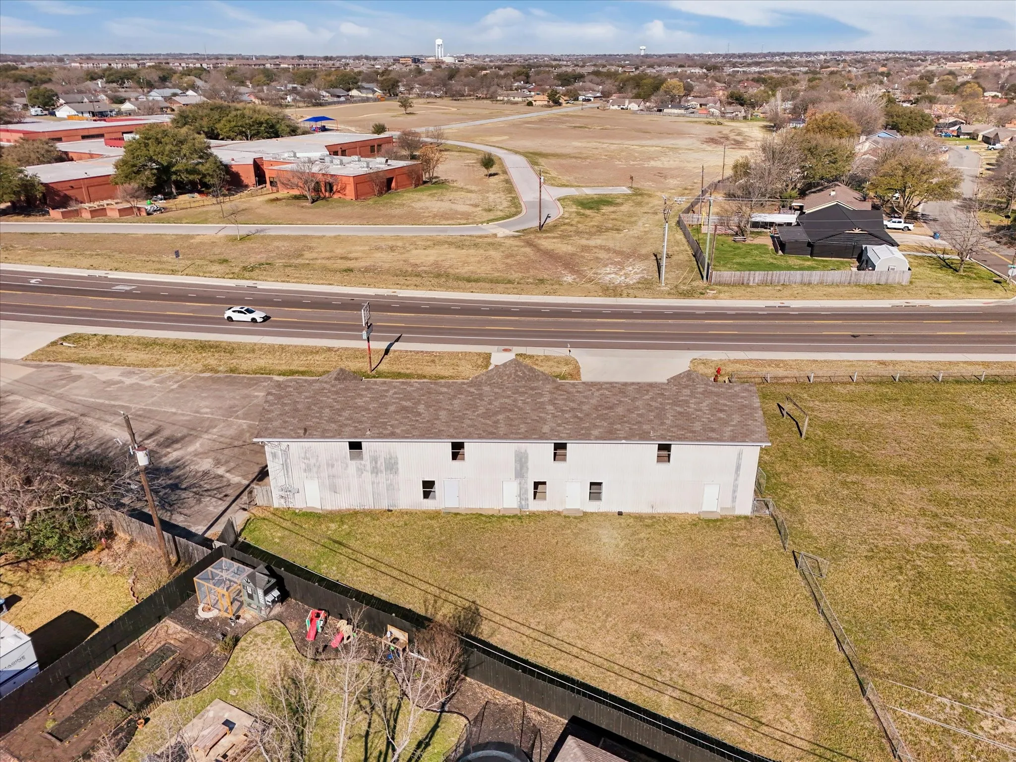 Business For Sale in Mc Lennan County , 611 W Spring Valley Road, Hewitt, Texas 76643, 0, 0, Garage spaces, 6,504 Sqft, built in 1986, Preowned, Price $479,000, mls#21189820, Real Estate Agent in Hewitt, Homes For Sale in Mc Lennan county, Homes For Sale in Hewitt, Realtor in Hewitt Texas, Real Estate Brokerage Independent Realty Texas, Luminita Cordes Realtor