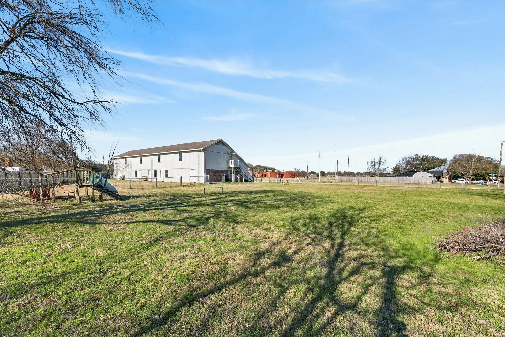 Business For Sale in Mc Lennan County , 611 W Spring Valley Road, Hewitt, Texas 76643, 0, 0, Garage spaces, 6,504 Sqft, built in 1986, Preowned, Price $479,000, mls#21189820, Real Estate Agent in Hewitt, Homes For Sale in Mc Lennan county, Homes For Sale in Hewitt, Realtor in Hewitt Texas, Real Estate Brokerage Independent Realty Texas, Luminita Cordes Realtor