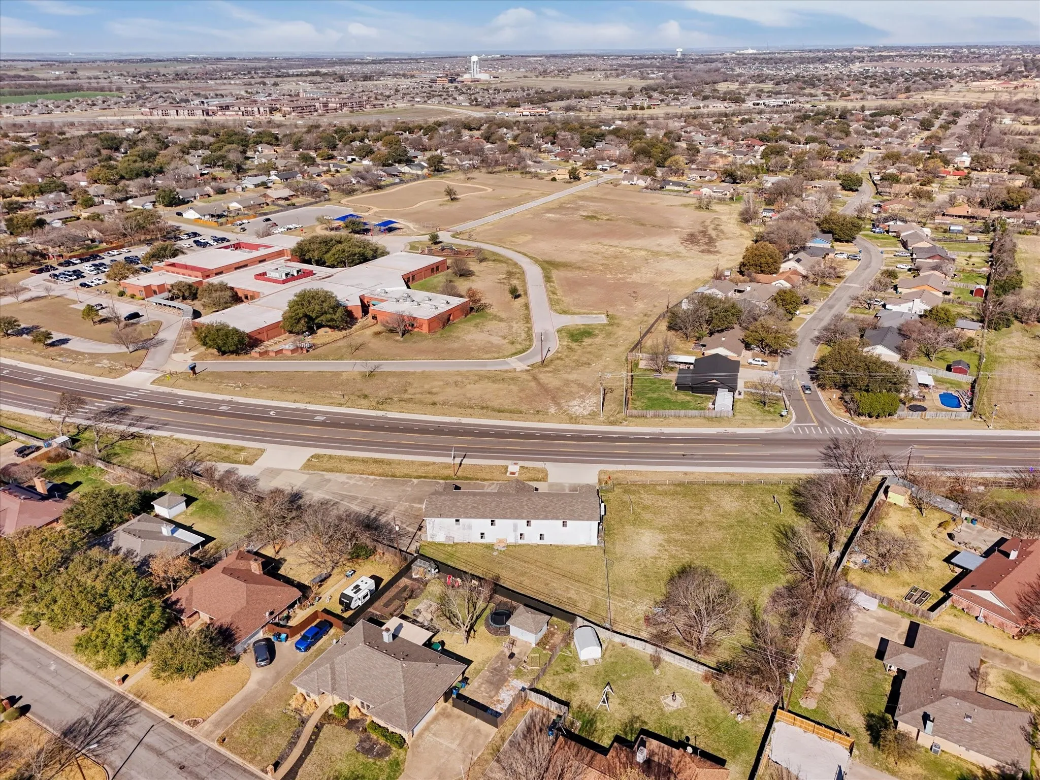 Business For Sale in Mc Lennan County , 611 W Spring Valley Road, Hewitt, Texas 76643, 0, 0, Garage spaces, 6,504 Sqft, built in 1986, Preowned, Price $479,000, mls#21189820, Real Estate Agent in Hewitt, Homes For Sale in Mc Lennan county, Homes For Sale in Hewitt, Realtor in Hewitt Texas, Real Estate Brokerage Independent Realty Texas, Luminita Cordes Realtor