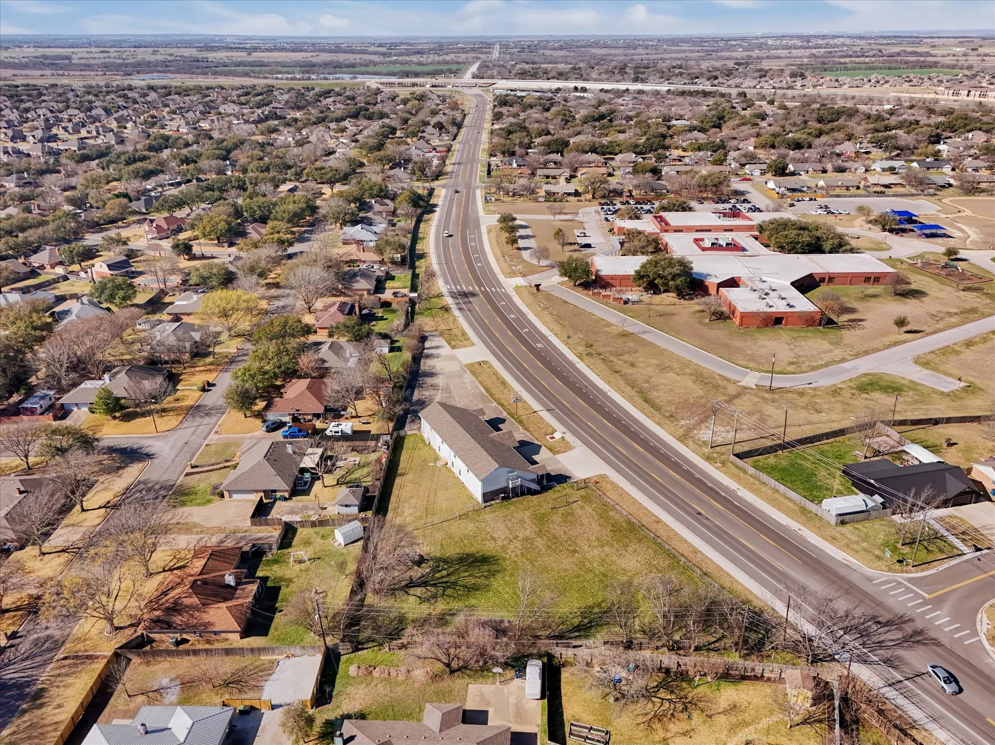 Business For Sale in Mc Lennan County , 611 W Spring Valley Road, Hewitt, Texas 76643, 0, 0, Garage spaces, 6,504 Sqft, built in 1986, Preowned, Price $479,000, mls#21189820, Real Estate Agent in Hewitt, Homes For Sale in Mc Lennan county, Homes For Sale in Hewitt, Realtor in Hewitt Texas, Real Estate Brokerage Independent Realty Texas, Luminita Cordes Realtor
