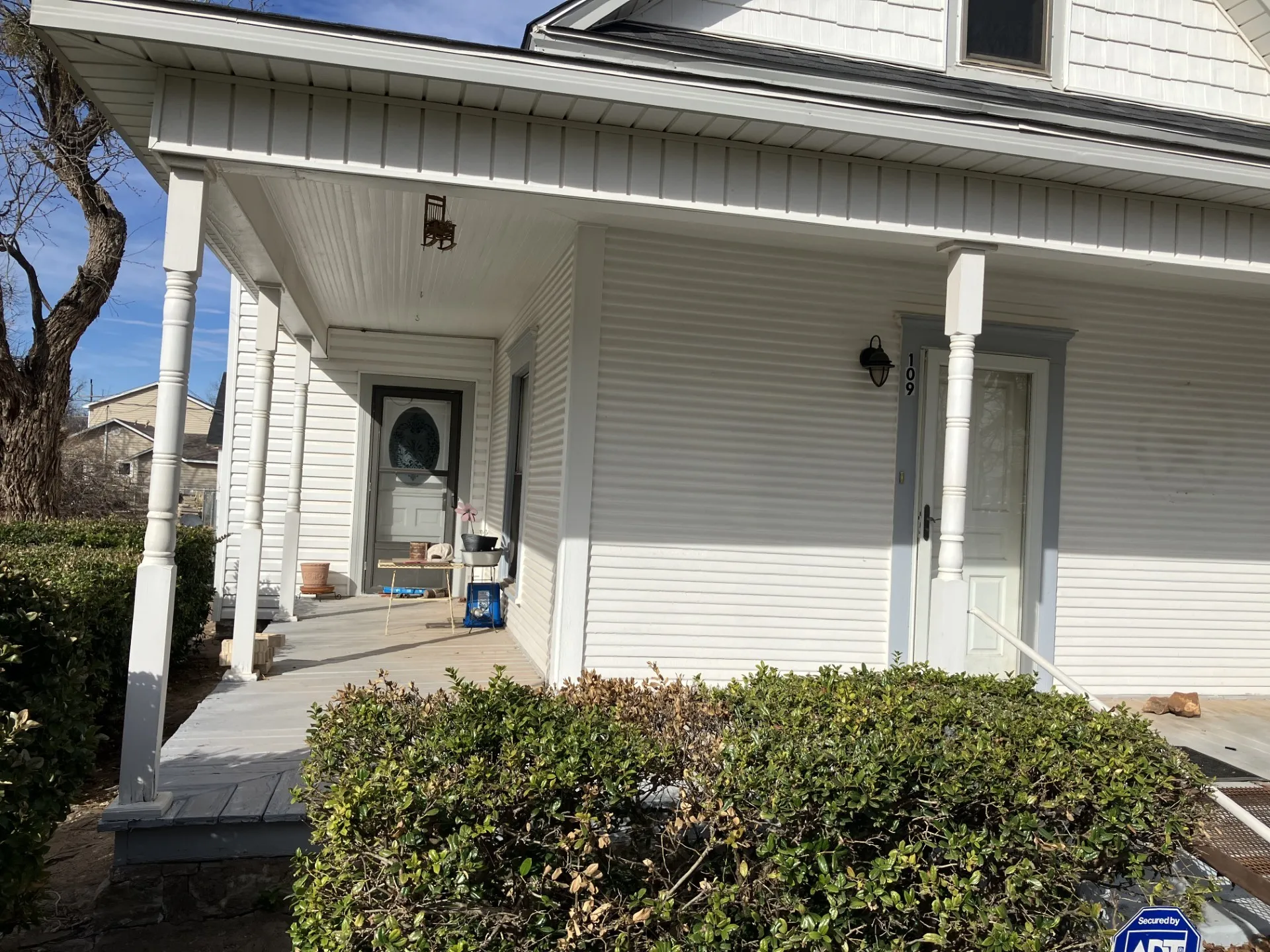 Single Family Residence For Sale in Baylor County , 109 N Foley Street, Seymour, Texas 76380, 2 Bedroom, 2 Bathroom, 1 Garage spaces, 1,304 Sqft, built in 1905, mls#21189910, Real Estate Agent in Seymour, Homes For Sale in Baylor county, Homes For Sale in Seymour, Realtor in Seymour Texas, Real Estate Brokerage Independent Realty Texas, Luminita Cordes Realtor