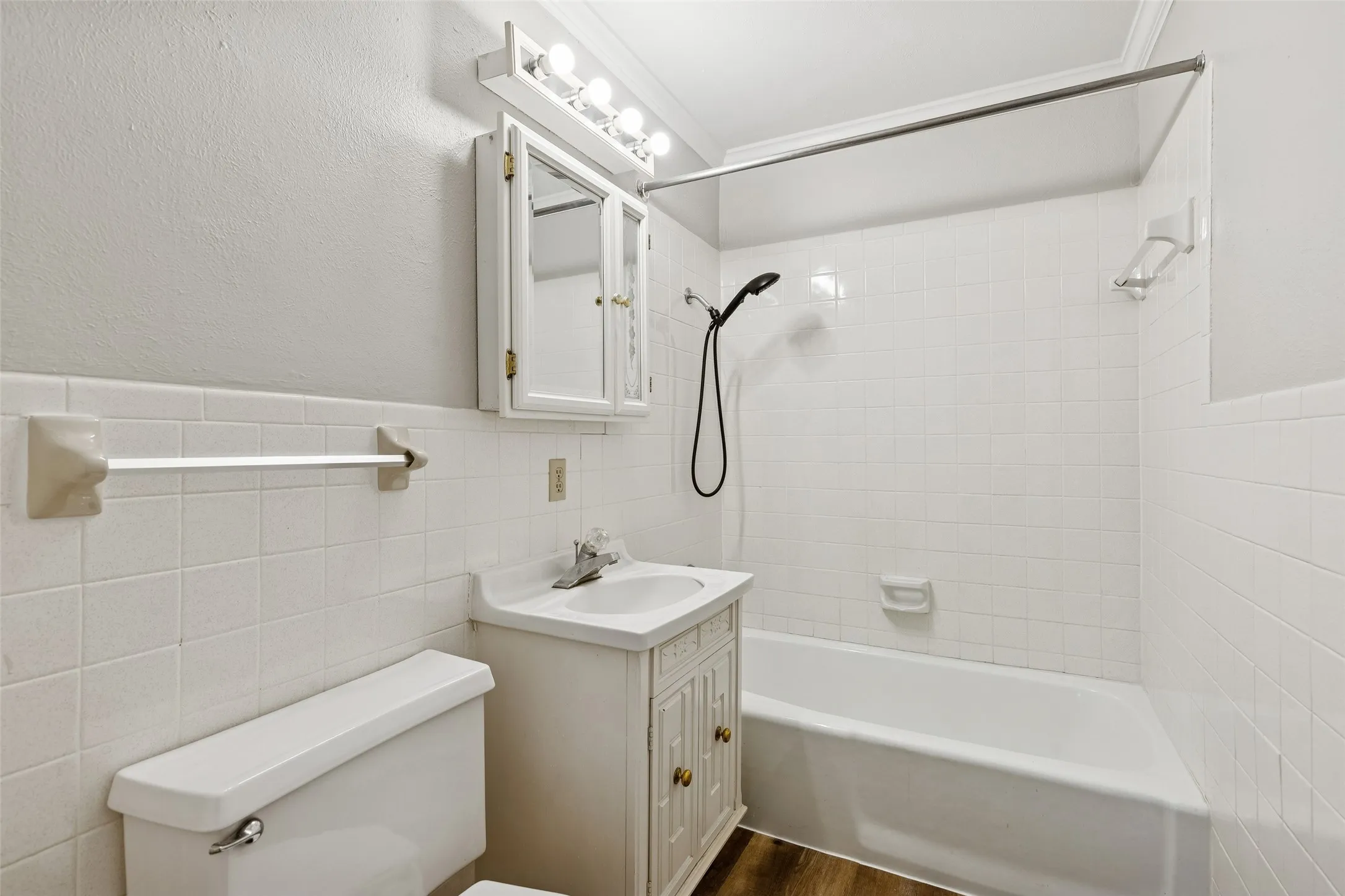 Single Family Residence For Sale in Dallas County , 1017 Denmark Street, Grand Prairie, Texas 75050, 4 Bedroom, 3 Bathroom, Garage spaces, 2,252 Sqft, built in 1970, Preowned, mls#21189598, Real Estate Agent in Grand Prairie, Homes For Sale in Dallas county, Homes For Sale in Grand Prairie, Realtor in Grand Prairie Texas, Real Estate Brokerage Independent Realty Texas, Luminita Cordes Realtor