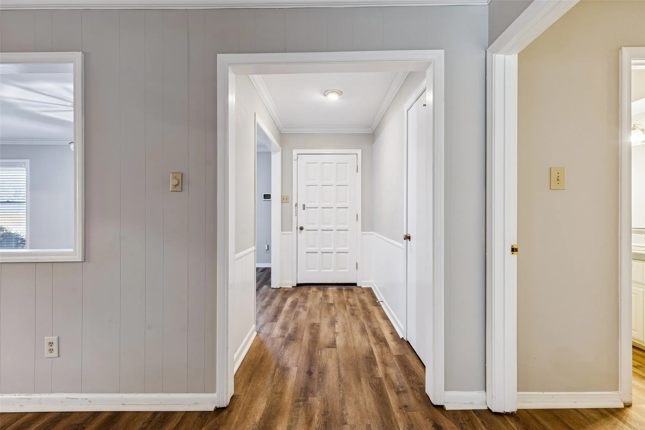 Single Family Residence For Sale in Dallas County , 1017 Denmark Street, Grand Prairie, Texas 75050, 4 Bedroom, 3 Bathroom, Garage spaces, 2,252 Sqft, built in 1970, Preowned, mls#21189598, Real Estate Agent in Grand Prairie, Homes For Sale in Dallas county, Homes For Sale in Grand Prairie, Realtor in Grand Prairie Texas, Real Estate Brokerage Independent Realty Texas, Luminita Cordes Realtor