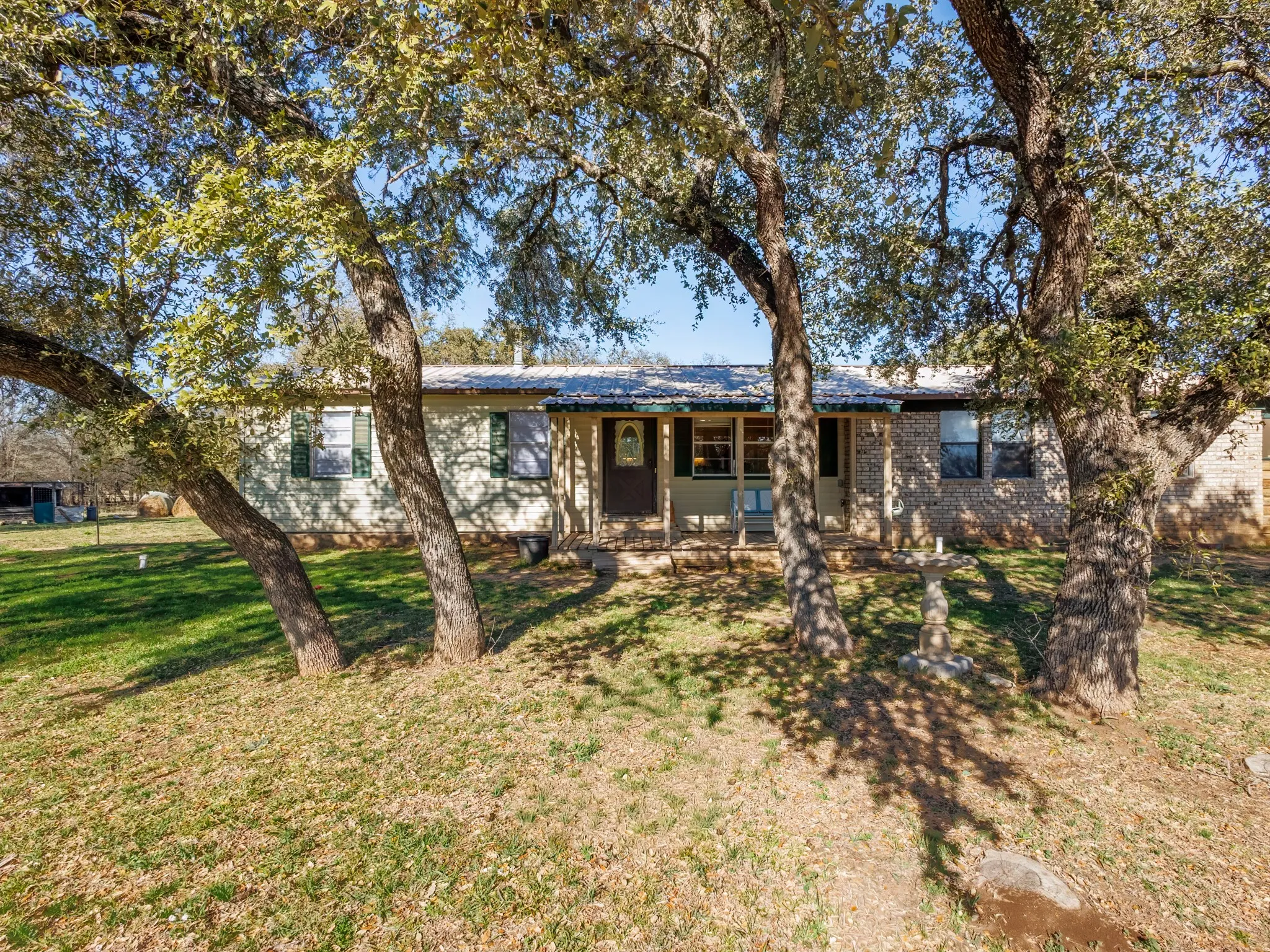 Single Family Residence For Sale in Brown County , 3301 County Road 339, Early, Texas 76802, 3 Bedroom, 3 Bathroom, Garage spaces, 1,968 Sqft, built in 2005, mls#21189858, Real Estate Agent in Early, Homes For Sale in Brown county, Homes For Sale in Early, Realtor in Early Texas, Real Estate Brokerage Independent Realty Texas, Luminita Cordes Realtor