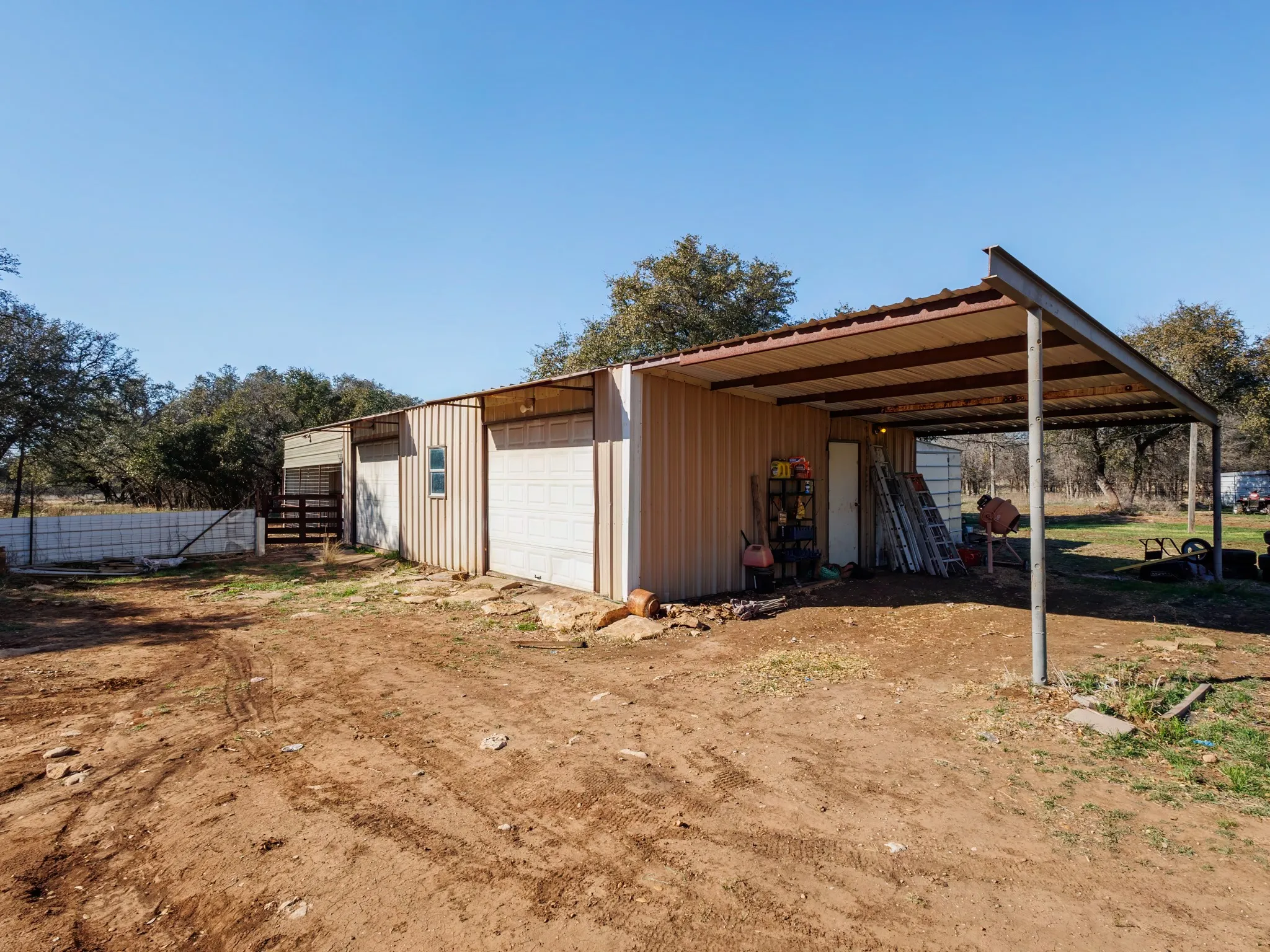 Single Family Residence For Sale in Brown County , 3301 County Road 339, Early, Texas 76802, 3 Bedroom, 3 Bathroom, Garage spaces, 1,968 Sqft, built in 2005, mls#21189858, Real Estate Agent in Early, Homes For Sale in Brown county, Homes For Sale in Early, Realtor in Early Texas, Real Estate Brokerage Independent Realty Texas, Luminita Cordes Realtor