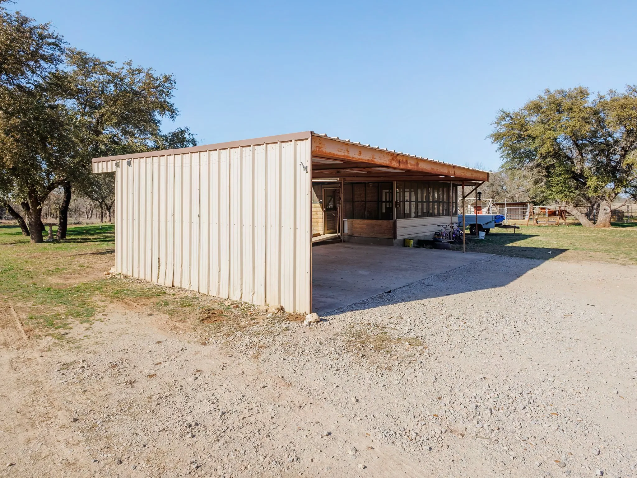 Single Family Residence For Sale in Brown County , 3301 County Road 339, Early, Texas 76802, 3 Bedroom, 3 Bathroom, Garage spaces, 1,968 Sqft, built in 2005, mls#21189858, Real Estate Agent in Early, Homes For Sale in Brown county, Homes For Sale in Early, Realtor in Early Texas, Real Estate Brokerage Independent Realty Texas, Luminita Cordes Realtor