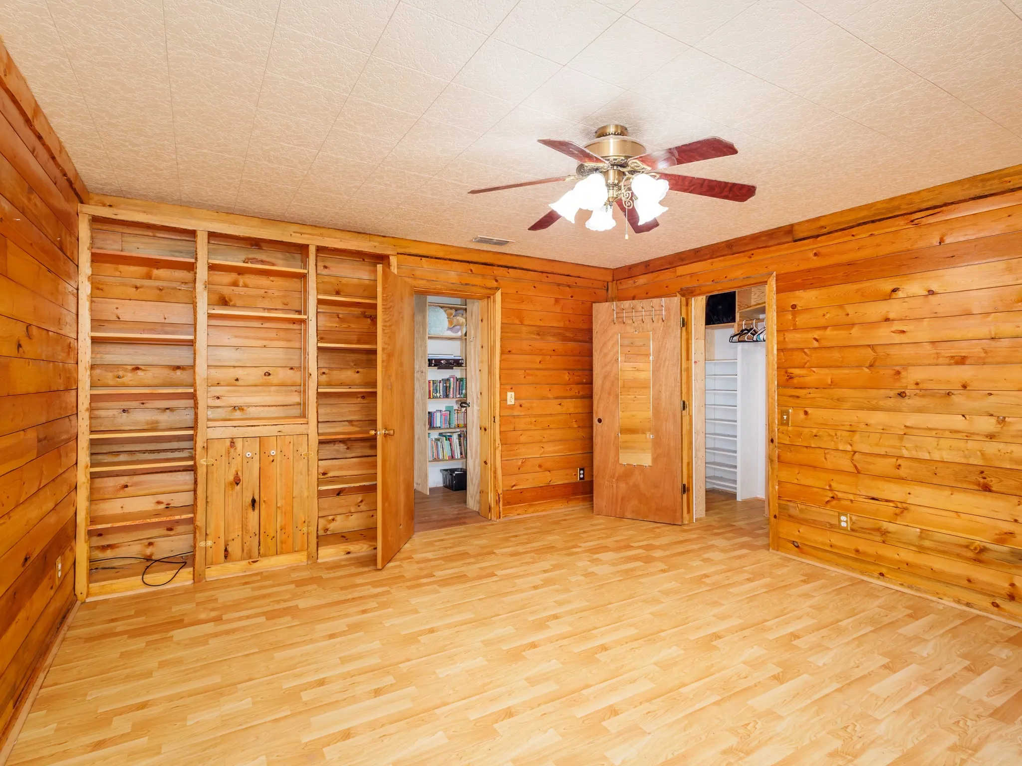 Single Family Residence For Sale in Brown County , 3301 County Road 339, Early, Texas 76802, 3 Bedroom, 3 Bathroom, Garage spaces, 1,968 Sqft, built in 2005, mls#21189858, Real Estate Agent in Early, Homes For Sale in Brown county, Homes For Sale in Early, Realtor in Early Texas, Real Estate Brokerage Independent Realty Texas, Luminita Cordes Realtor