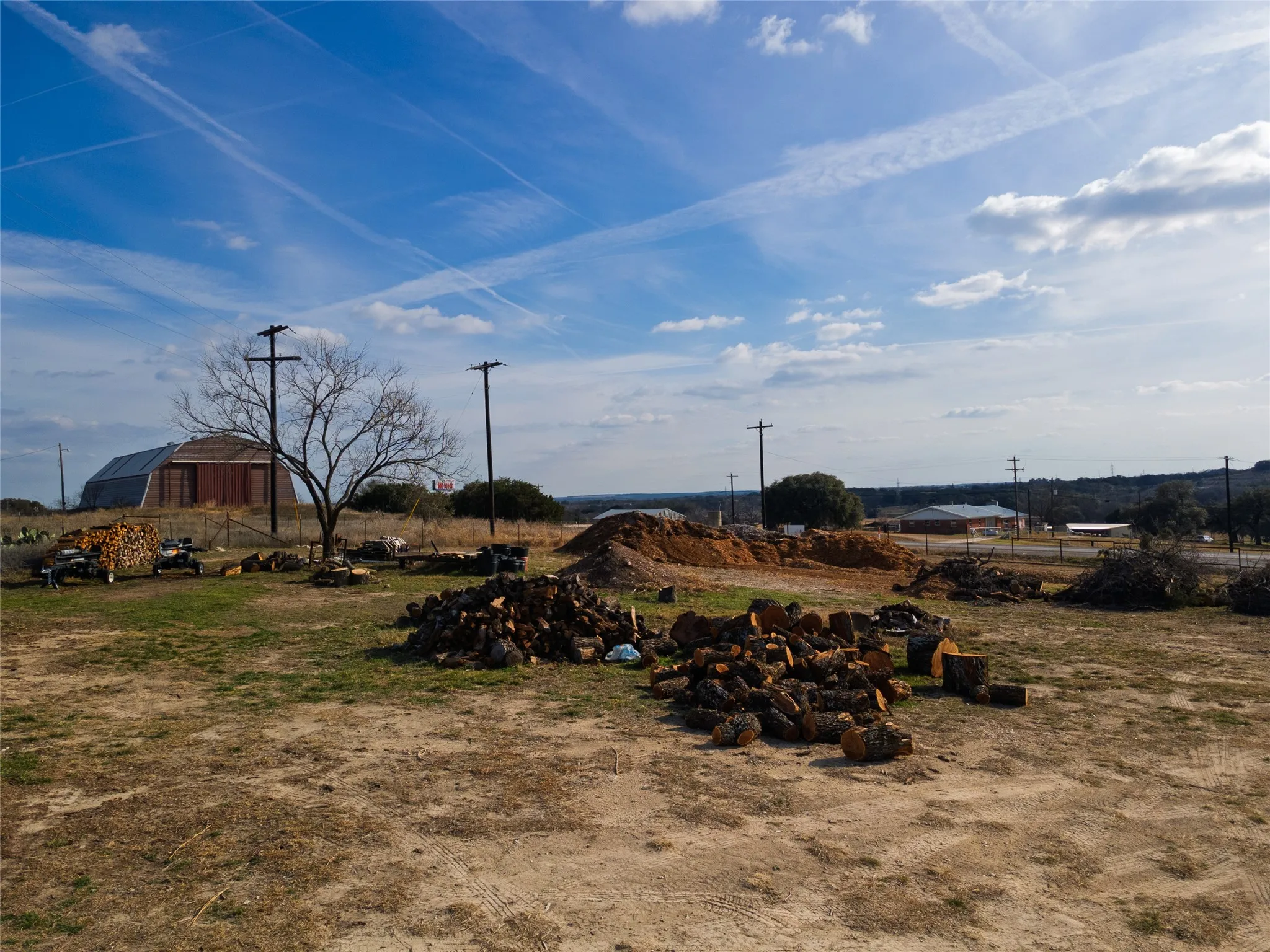 View of yard with a rural view
