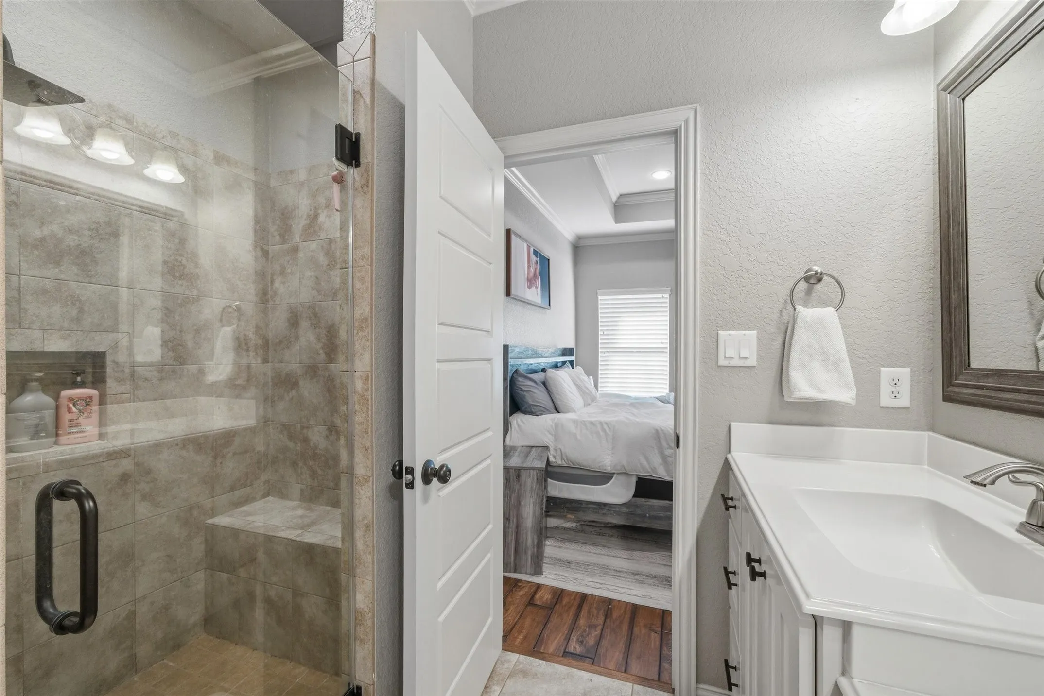 Single Family Residence For Sale in Smith County , 3123 Oak Bend, Tyler, Texas 75707, 4 Bedrooms, 2 Bathrooms, 2 Garage spaces, 1,760 Sqft, built in 2015, Price $320,000, mls#21189989, Real Estate Agent in Tyler, Homes For Sale in Smith county, Homes For Sale in Tyler, Realtor in Tyler Texas, Real Estate Brokerage Independent Realty Texas, Luminita Cordes Realtor