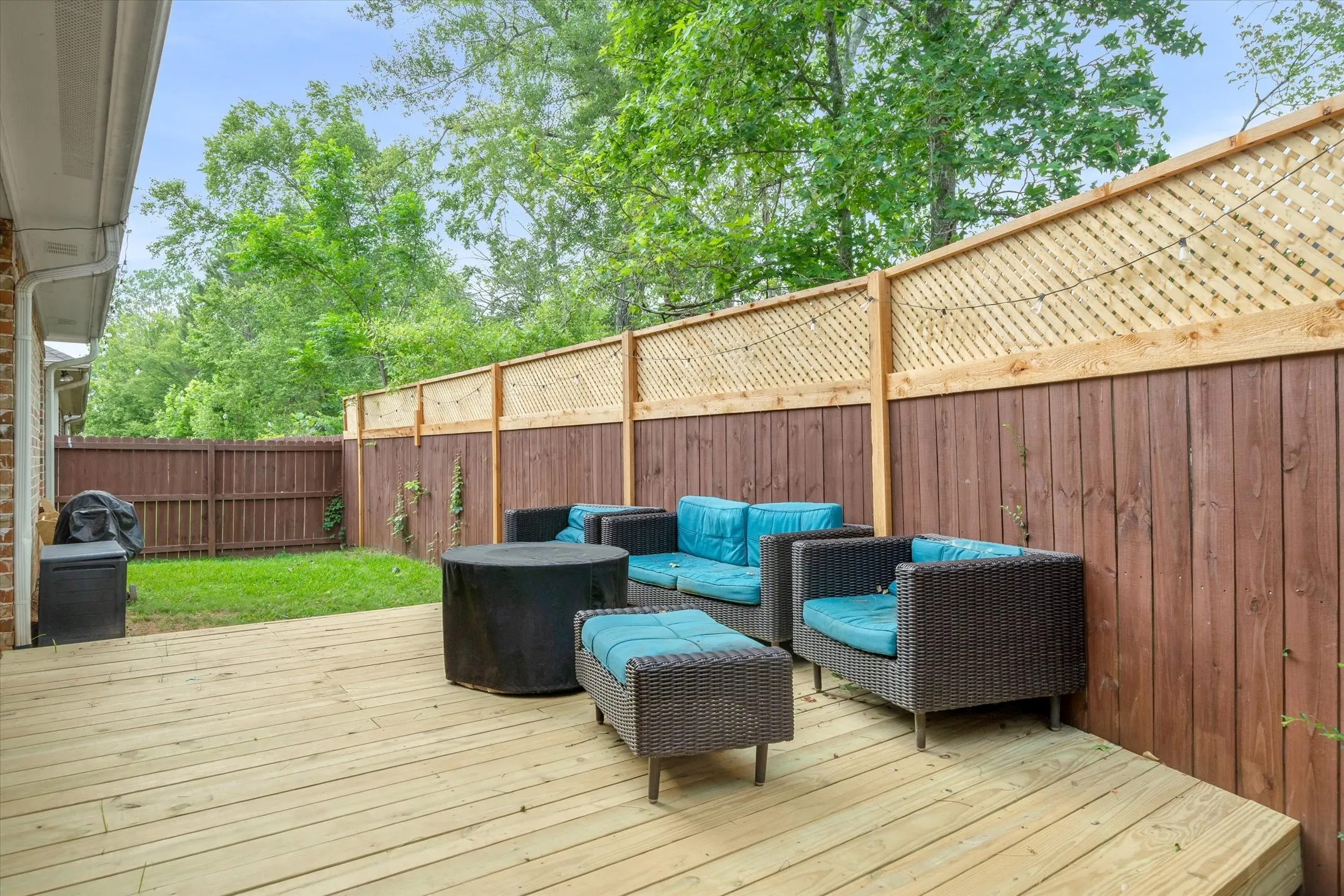 Single Family Residence For Sale in Smith County , 3123 Oak Bend, Tyler, Texas 75707, 4 Bedrooms, 2 Bathrooms, 2 Garage spaces, 1,760 Sqft, built in 2015, Price $320,000, mls#21189989, Real Estate Agent in Tyler, Homes For Sale in Smith county, Homes For Sale in Tyler, Realtor in Tyler Texas, Real Estate Brokerage Independent Realty Texas, Luminita Cordes Realtor