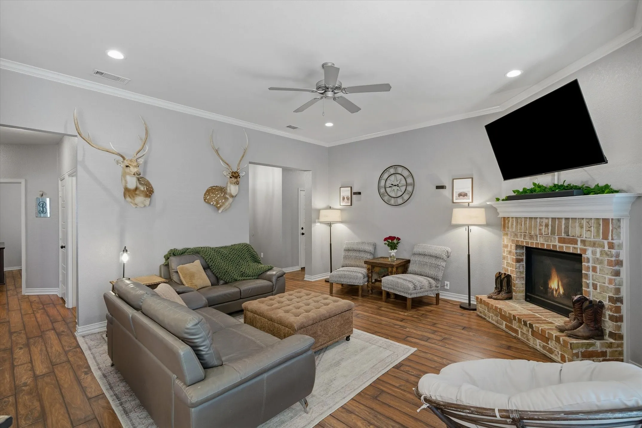 Single Family Residence For Sale in Smith County , 3123 Oak Bend, Tyler, Texas 75707, 4 Bedrooms, 2 Bathrooms, 2 Garage spaces, 1,760 Sqft, built in 2015, Price $320,000, mls#21189989, Real Estate Agent in Tyler, Homes For Sale in Smith county, Homes For Sale in Tyler, Realtor in Tyler Texas, Real Estate Brokerage Independent Realty Texas, Luminita Cordes Realtor