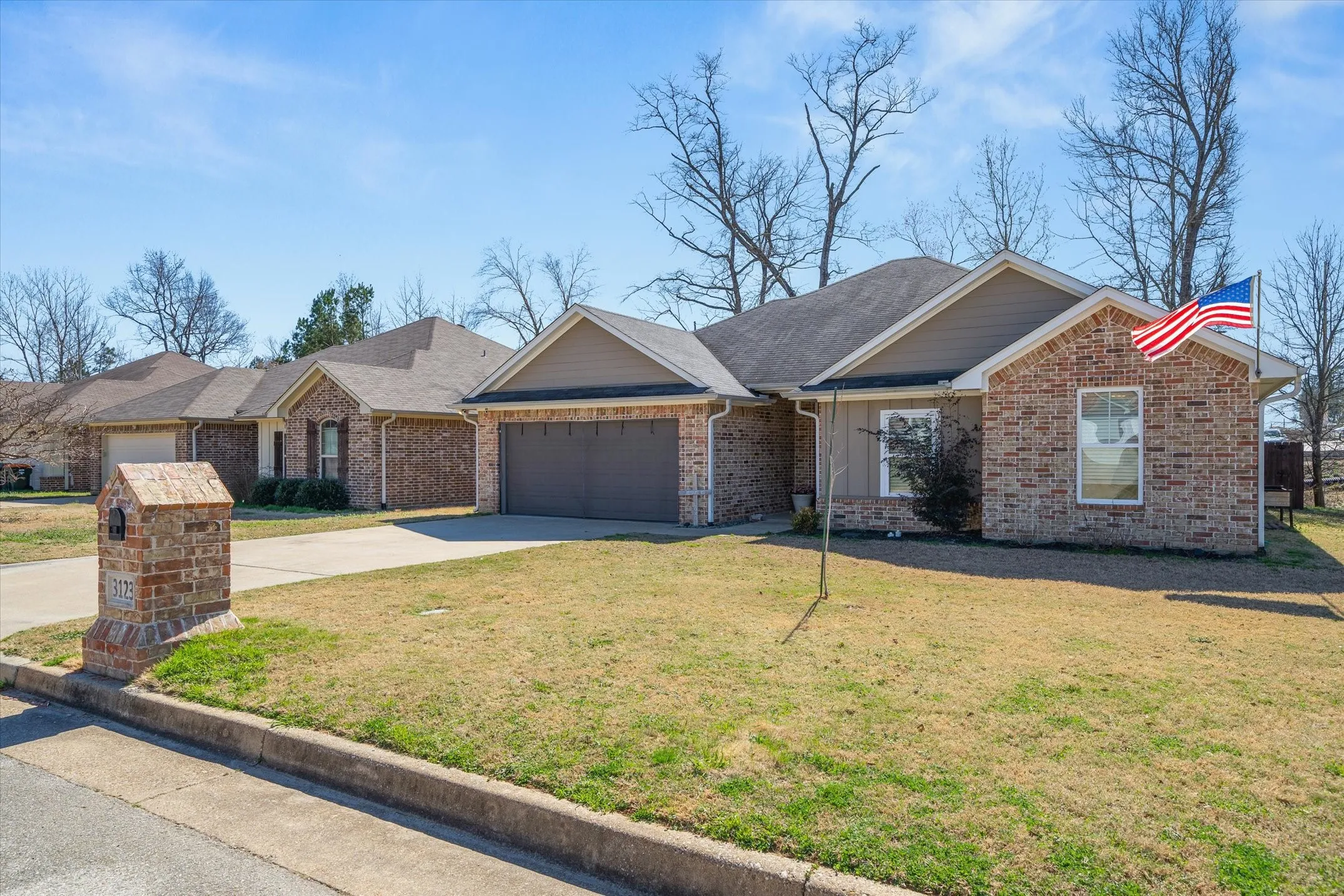 Single Family Residence For Sale in Smith County , 3123 Oak Bend, Tyler, Texas 75707, 4 Bedrooms, 2 Bathrooms, 2 Garage spaces, 1,760 Sqft, built in 2015, Price $320,000, mls#21189989, Real Estate Agent in Tyler, Homes For Sale in Smith county, Homes For Sale in Tyler, Realtor in Tyler Texas, Real Estate Brokerage Independent Realty Texas, Luminita Cordes Realtor