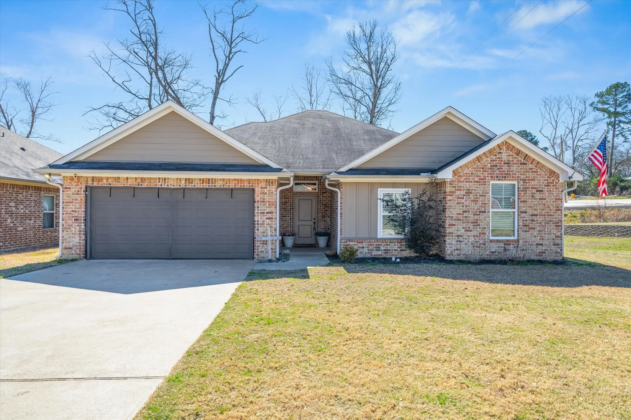 Single Family Residence For Sale in Smith County , 3123 Oak Bend, Tyler, Texas 75707, 4 Bedrooms, 2 Bathrooms, 2 Garage spaces, 1,760 Sqft, built in 2015, Price $320,000, mls#21189989, Real Estate Agent in Tyler, Homes For Sale in Smith county, Homes For Sale in Tyler, Realtor in Tyler Texas, Real Estate Brokerage Independent Realty Texas, Luminita Cordes Realtor