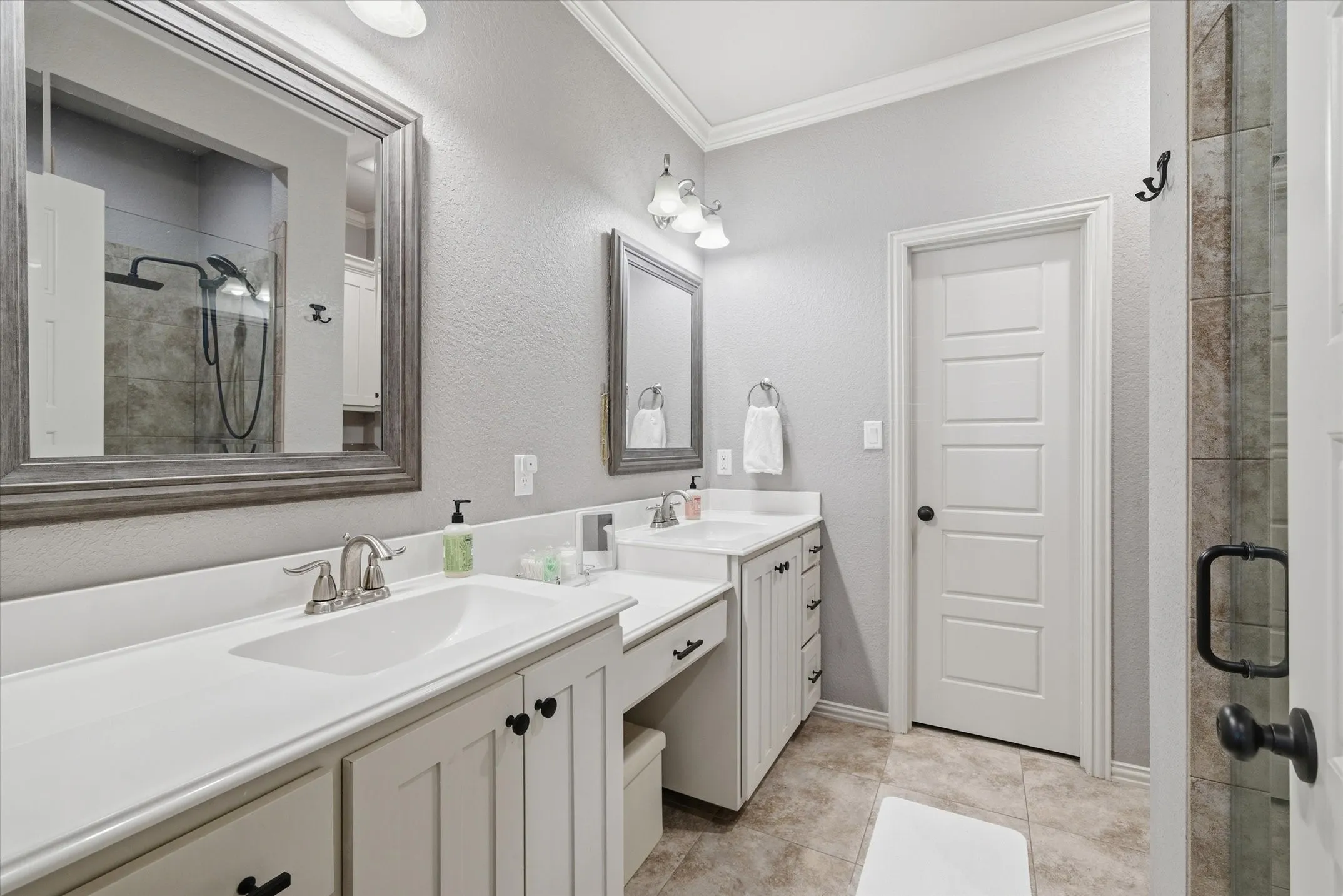 Single Family Residence For Sale in Smith County , 3123 Oak Bend, Tyler, Texas 75707, 4 Bedrooms, 2 Bathrooms, 2 Garage spaces, 1,760 Sqft, built in 2015, Price $320,000, mls#21189989, Real Estate Agent in Tyler, Homes For Sale in Smith county, Homes For Sale in Tyler, Realtor in Tyler Texas, Real Estate Brokerage Independent Realty Texas, Luminita Cordes Realtor