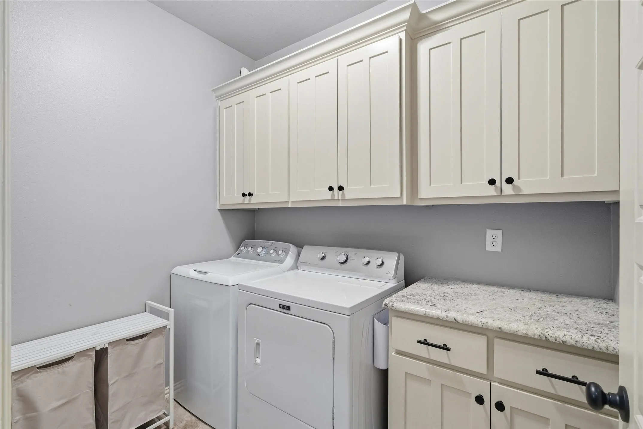 Single Family Residence For Sale in Smith County , 3123 Oak Bend, Tyler, Texas 75707, 4 Bedrooms, 2 Bathrooms, 2 Garage spaces, 1,760 Sqft, built in 2015, Price $320,000, mls#21189989, Real Estate Agent in Tyler, Homes For Sale in Smith county, Homes For Sale in Tyler, Realtor in Tyler Texas, Real Estate Brokerage Independent Realty Texas, Luminita Cordes Realtor