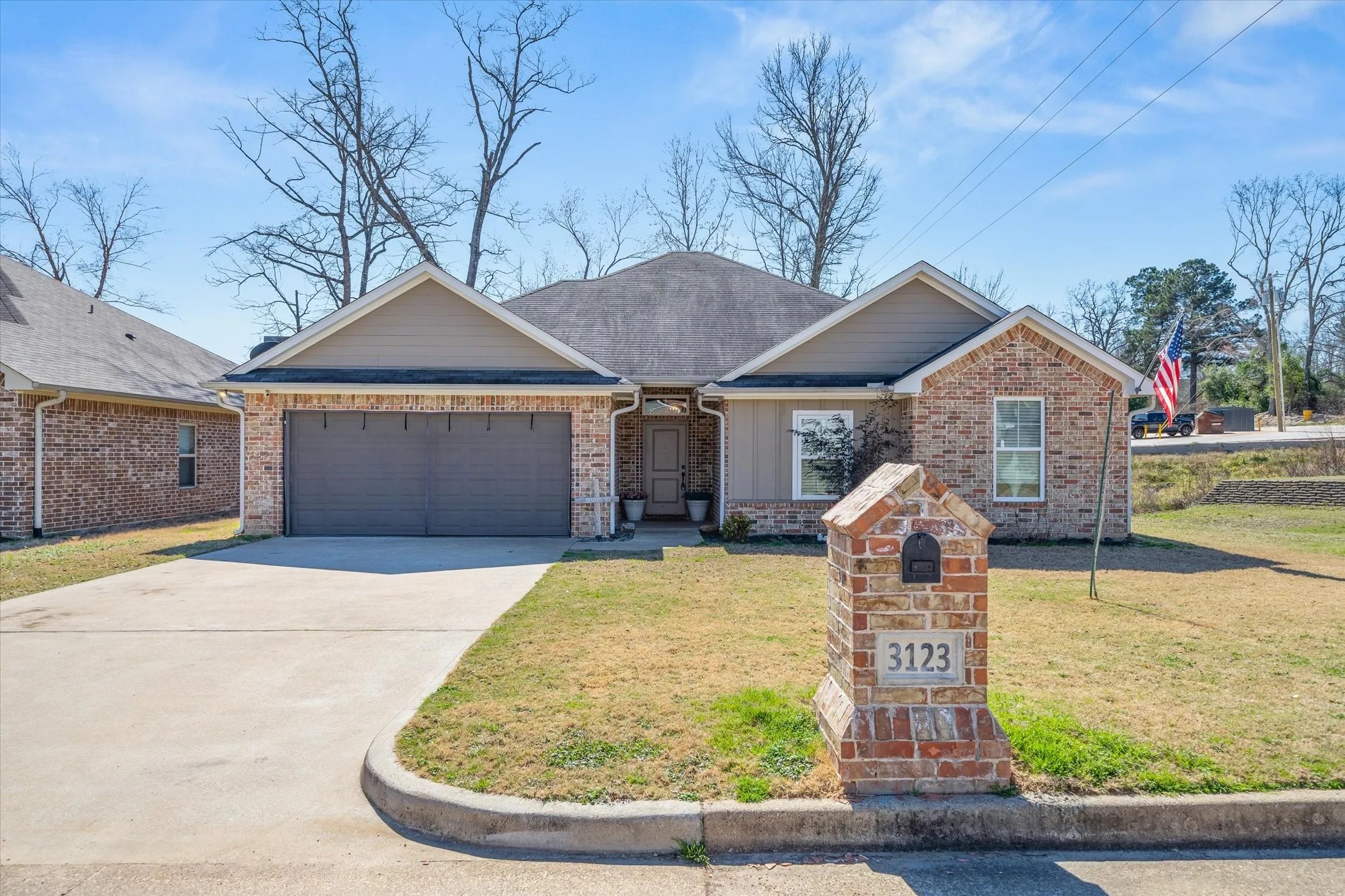 Single Family Residence For Sale in Smith County , 3123 Oak Bend, Tyler, Texas 75707, 4 Bedrooms, 2 Bathrooms, 2 Garage spaces, 1,760 Sqft, built in 2015, Price $320,000, mls#21189989, Real Estate Agent in Tyler, Homes For Sale in Smith county, Homes For Sale in Tyler, Realtor in Tyler Texas, Real Estate Brokerage Independent Realty Texas, Luminita Cordes Realtor