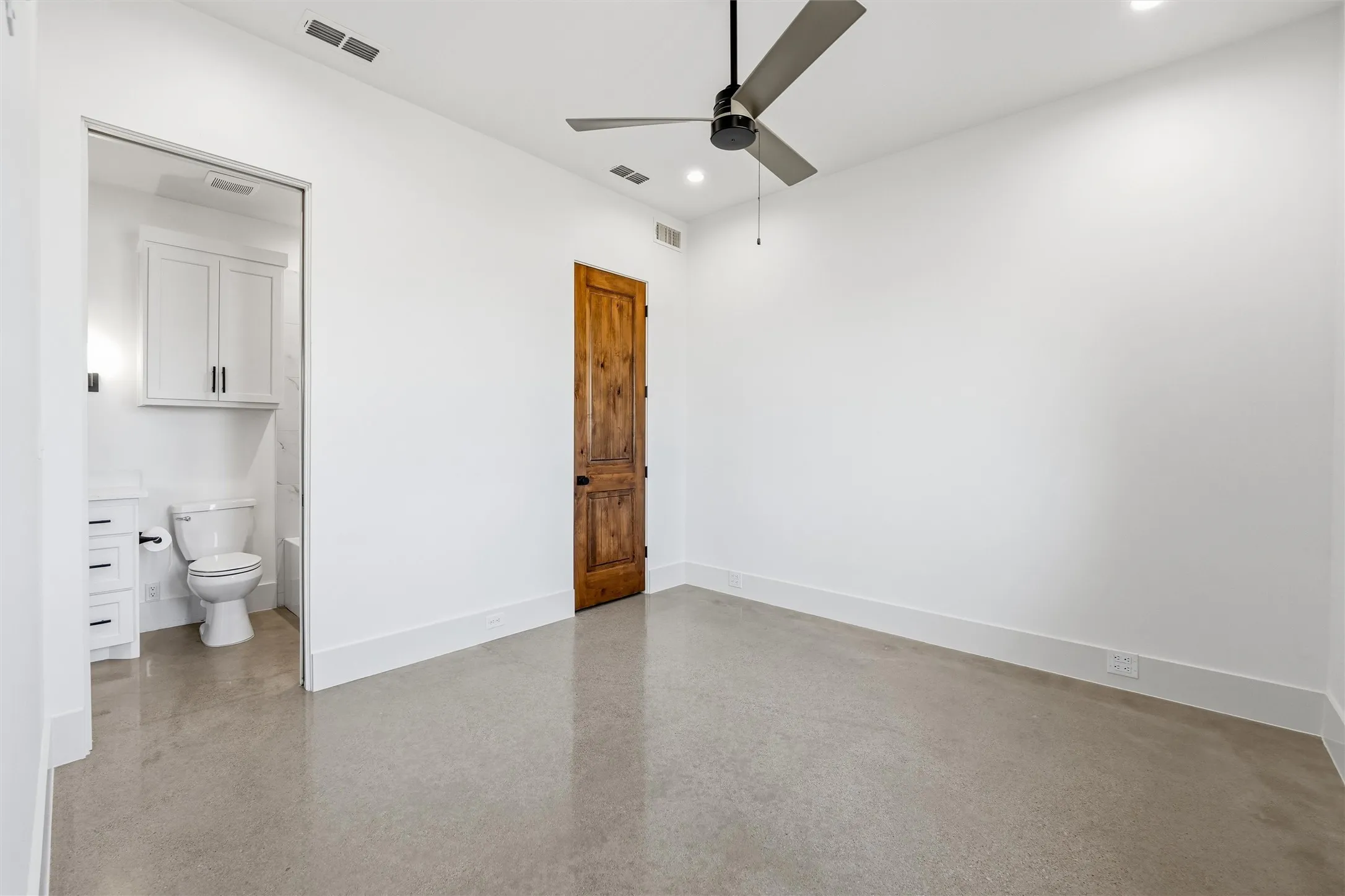 Single Family Residence For Sale in Parker County , 2004 Denali Pass, Aledo, Texas 76008, 5 Bedroom, 5 Bathroom, 3 Garage spaces, 4,249 Sqft, built in 2026, New Construction - Incomplete, mls#21187003, Real Estate Agent in Aledo, Homes For Sale in Parker county, Homes For Sale in Aledo, Realtor in Aledo Texas, Real Estate Brokerage Independent Realty Texas, Luminita Cordes Realtor