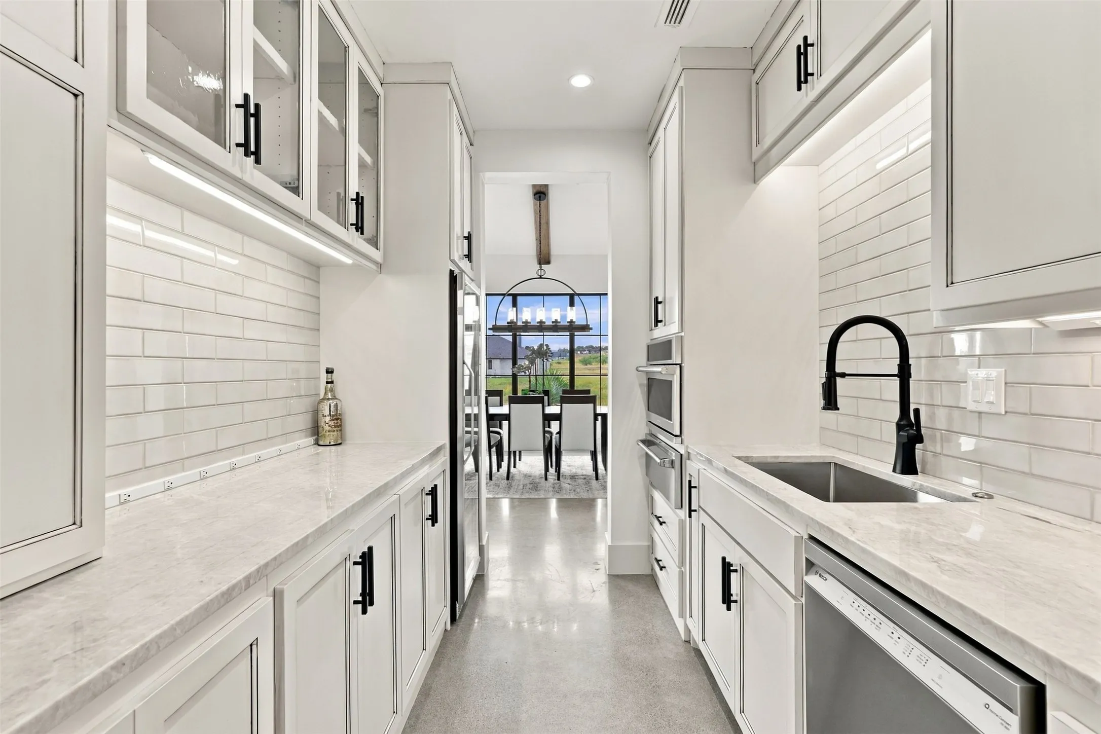 Butlers Pantry/Kitchen