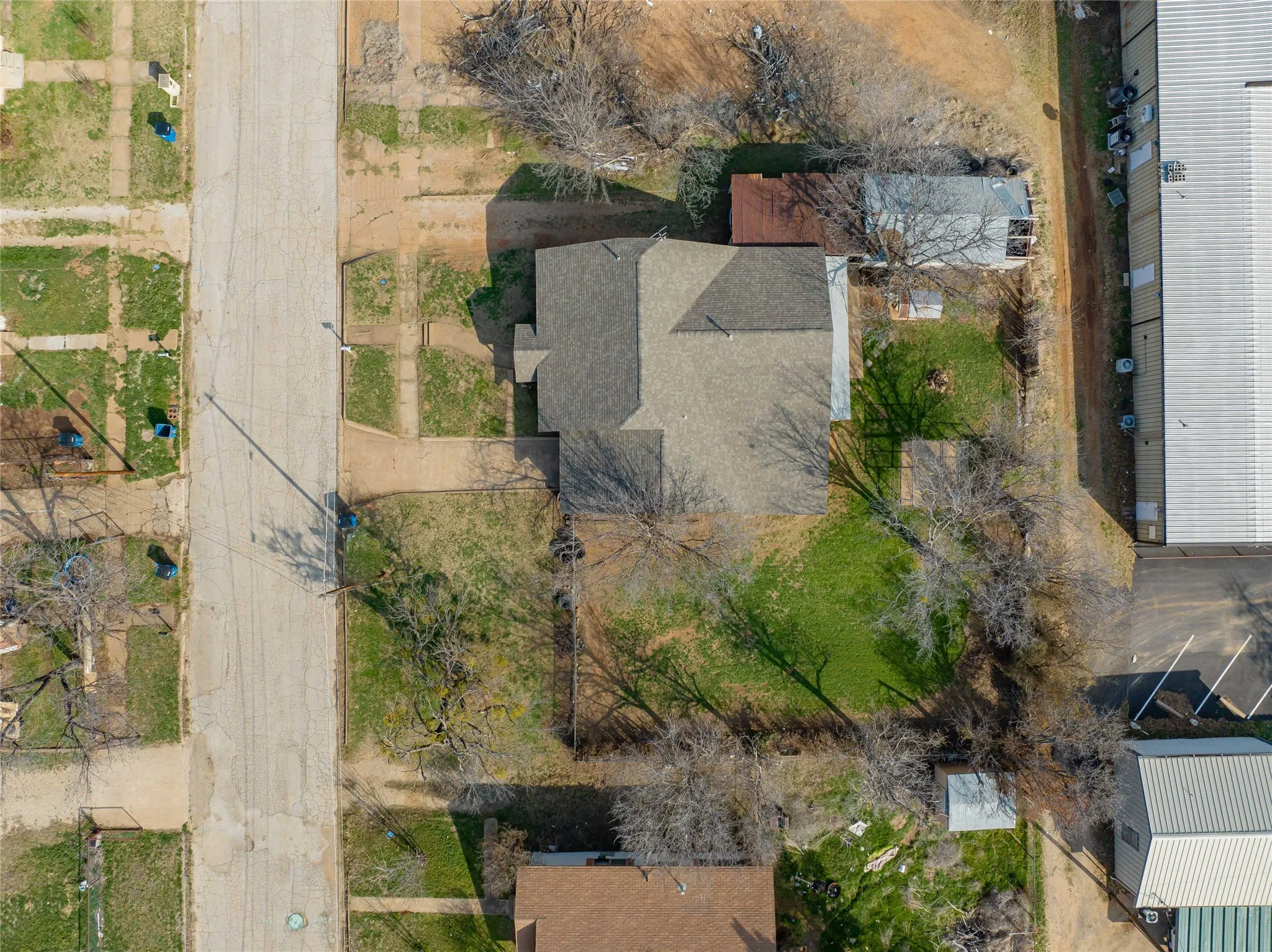 Single Family Residence For Sale in Stephens County , 1109 W Elm Street, Breckenridge, Texas 76424, 3 Bedroom, 1 Bathroom, 1 Garage spaces, 1,936 Sqft, built in 1936, mls#21186444, Real Estate Agent in Breckenridge, Homes For Sale in Stephens county, Homes For Sale in Breckenridge, Realtor in Breckenridge Texas, Real Estate Brokerage Independent Realty Texas, Luminita Cordes Realtor