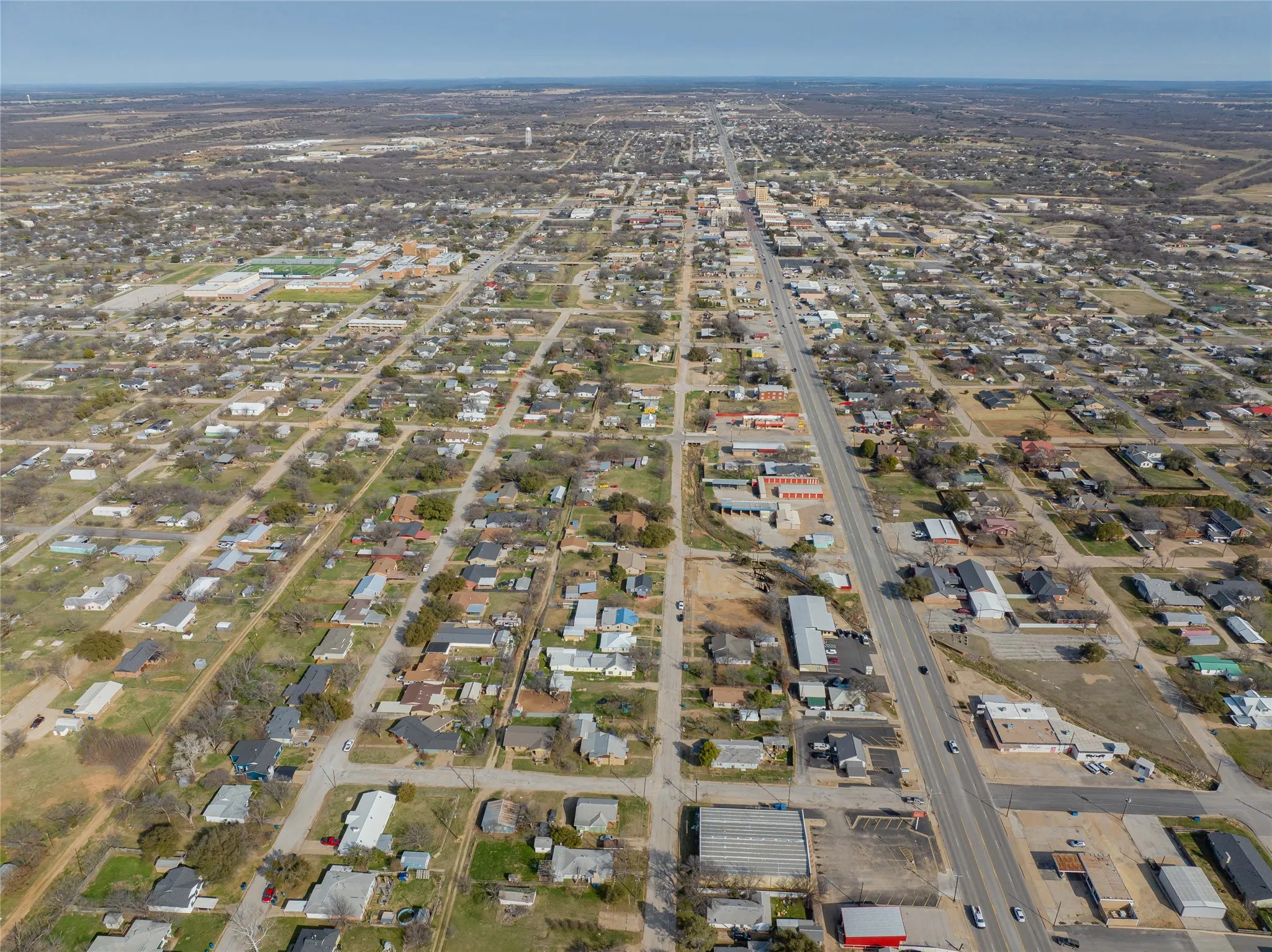 Single Family Residence For Sale in Stephens County , 1109 W Elm Street, Breckenridge, Texas 76424, 3 Bedroom, 1 Bathroom, 1 Garage spaces, 1,936 Sqft, built in 1936, mls#21186444, Real Estate Agent in Breckenridge, Homes For Sale in Stephens county, Homes For Sale in Breckenridge, Realtor in Breckenridge Texas, Real Estate Brokerage Independent Realty Texas, Luminita Cordes Realtor