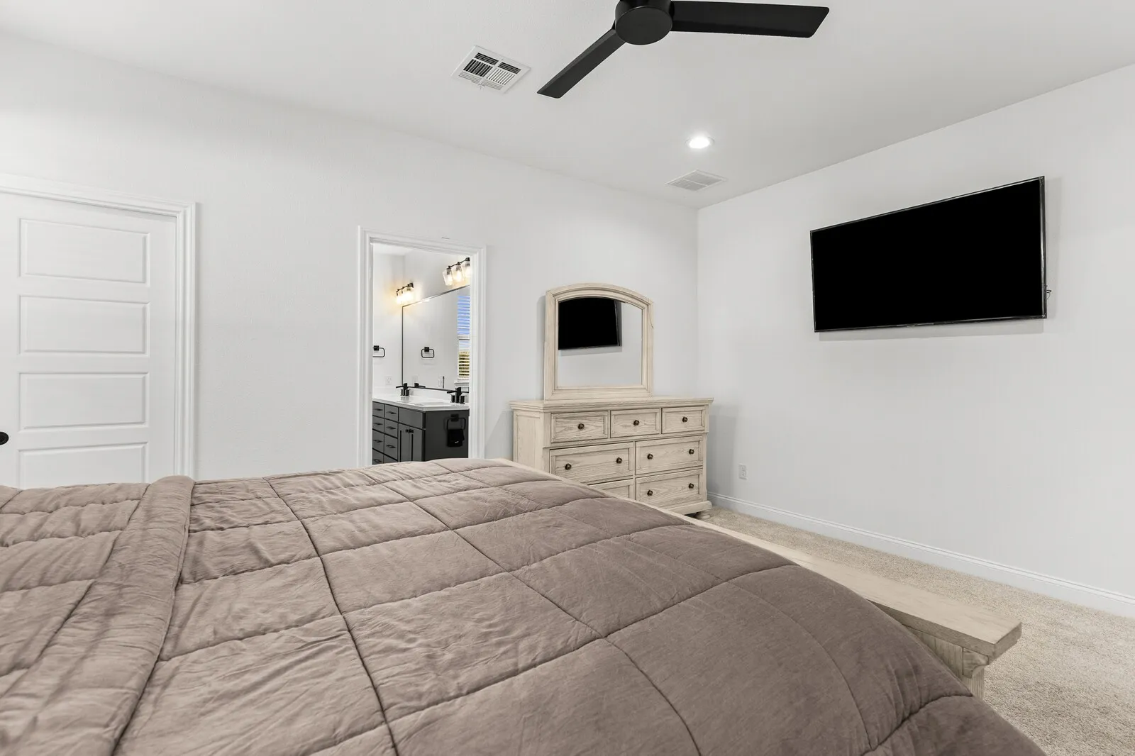 Single Family Residence For Sale in Mc Lennan County , 2217 Slocum Court, Waco, Texas 76655, 4 Bedroom, 3 Bathroom, 2 Garage spaces, 2,085 Sqft, built in 2023, mls#21188915, Real Estate Agent in Waco, Homes For Sale in Mc Lennan county, Homes For Sale in Waco, Realtor in Waco Texas, Real Estate Brokerage Independent Realty Texas, Luminita Cordes Realtor