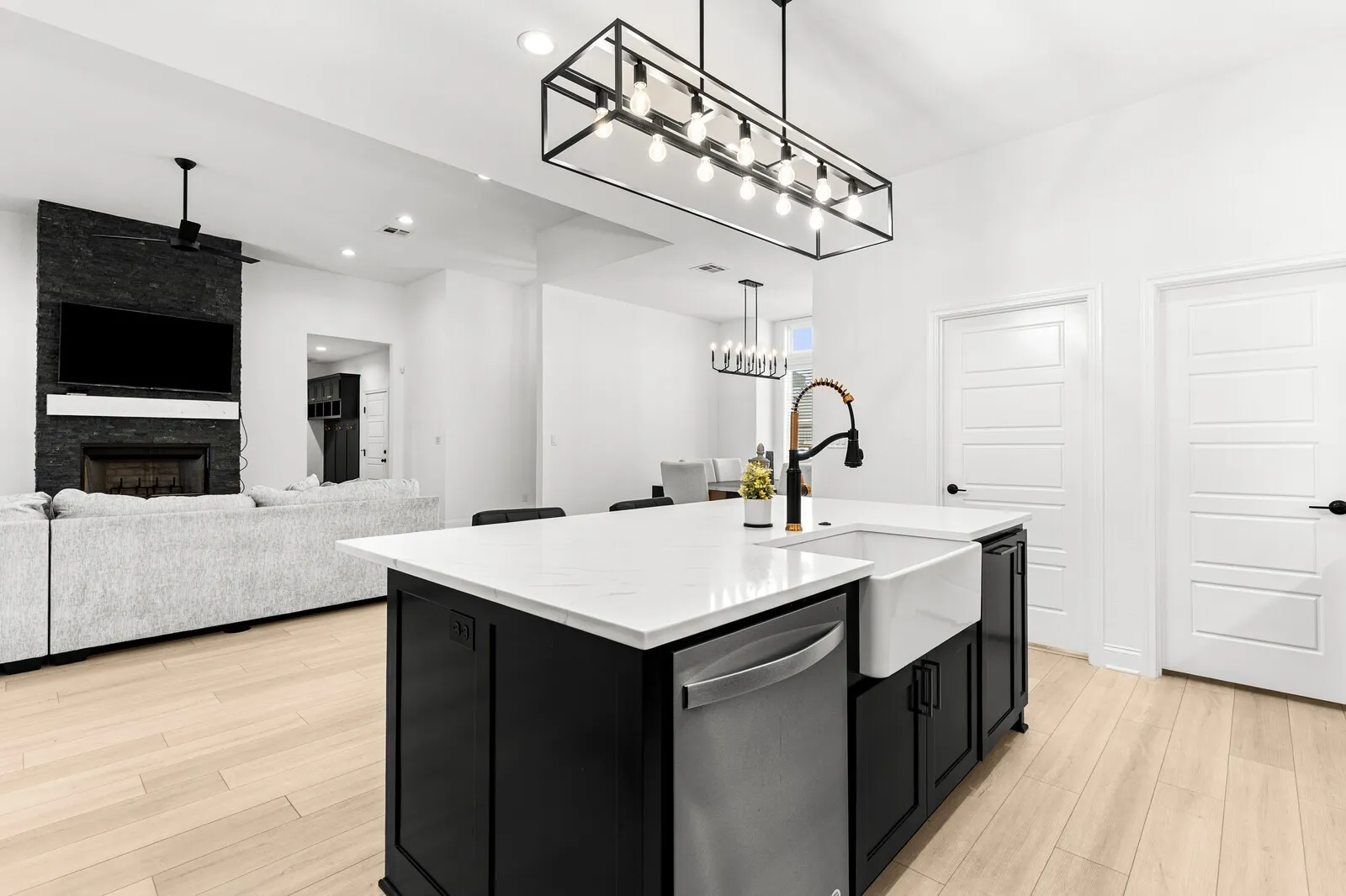 Single Family Residence For Sale in Mc Lennan County , 2217 Slocum Court, Waco, Texas 76655, 4 Bedroom, 3 Bathroom, 2 Garage spaces, 2,085 Sqft, built in 2023, mls#21188915, Real Estate Agent in Waco, Homes For Sale in Mc Lennan county, Homes For Sale in Waco, Realtor in Waco Texas, Real Estate Brokerage Independent Realty Texas, Luminita Cordes Realtor