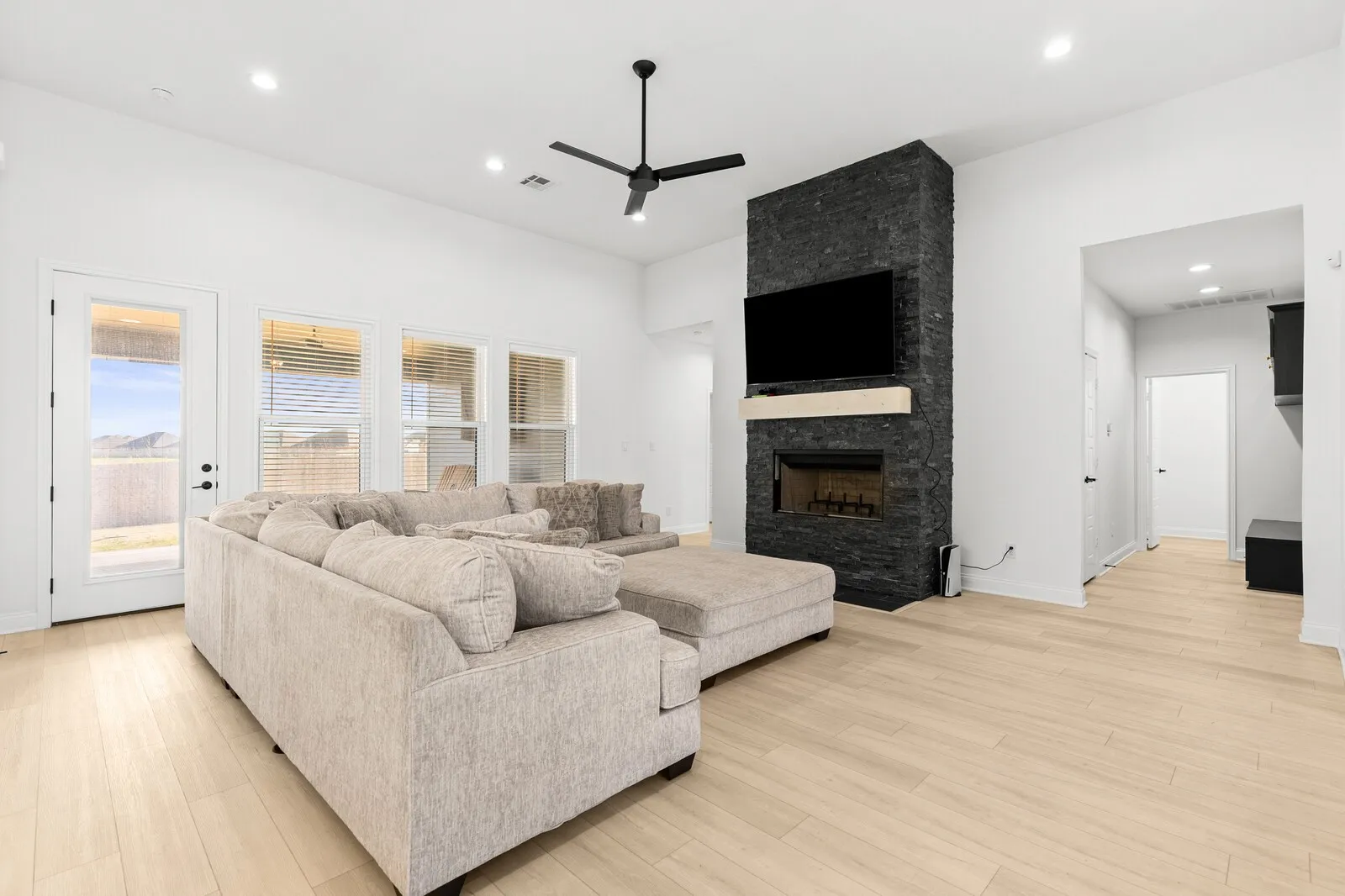 Single Family Residence For Sale in Mc Lennan County , 2217 Slocum Court, Waco, Texas 76655, 4 Bedroom, 3 Bathroom, 2 Garage spaces, 2,085 Sqft, built in 2023, mls#21188915, Real Estate Agent in Waco, Homes For Sale in Mc Lennan county, Homes For Sale in Waco, Realtor in Waco Texas, Real Estate Brokerage Independent Realty Texas, Luminita Cordes Realtor