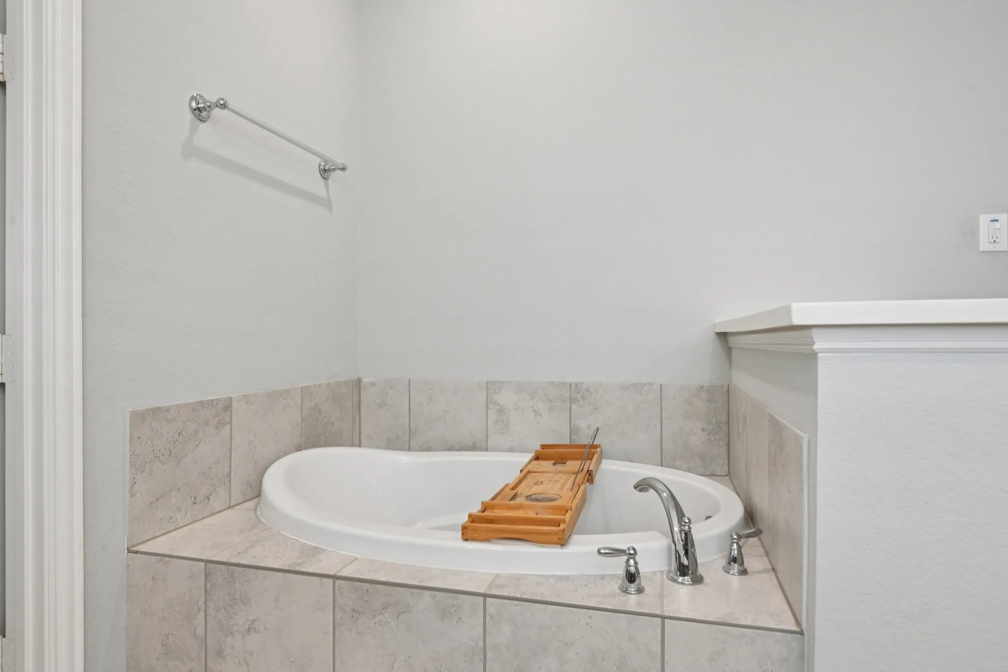 Single Family Residence For Sale in Collin County , 8520 Backwater Bay Cove, Mc Kinney, Texas 75071, 5 Bedroom, 5 Bathroom, 2 Garage spaces, 3,233 Sqft, built in 2018, mls#21184109, Real Estate Agent in Mc Kinney, Homes For Sale in Collin county, Homes For Sale in Mc Kinney, Realtor in Mc Kinney Texas, Real Estate Brokerage Independent Realty Texas, Luminita Cordes Realtor