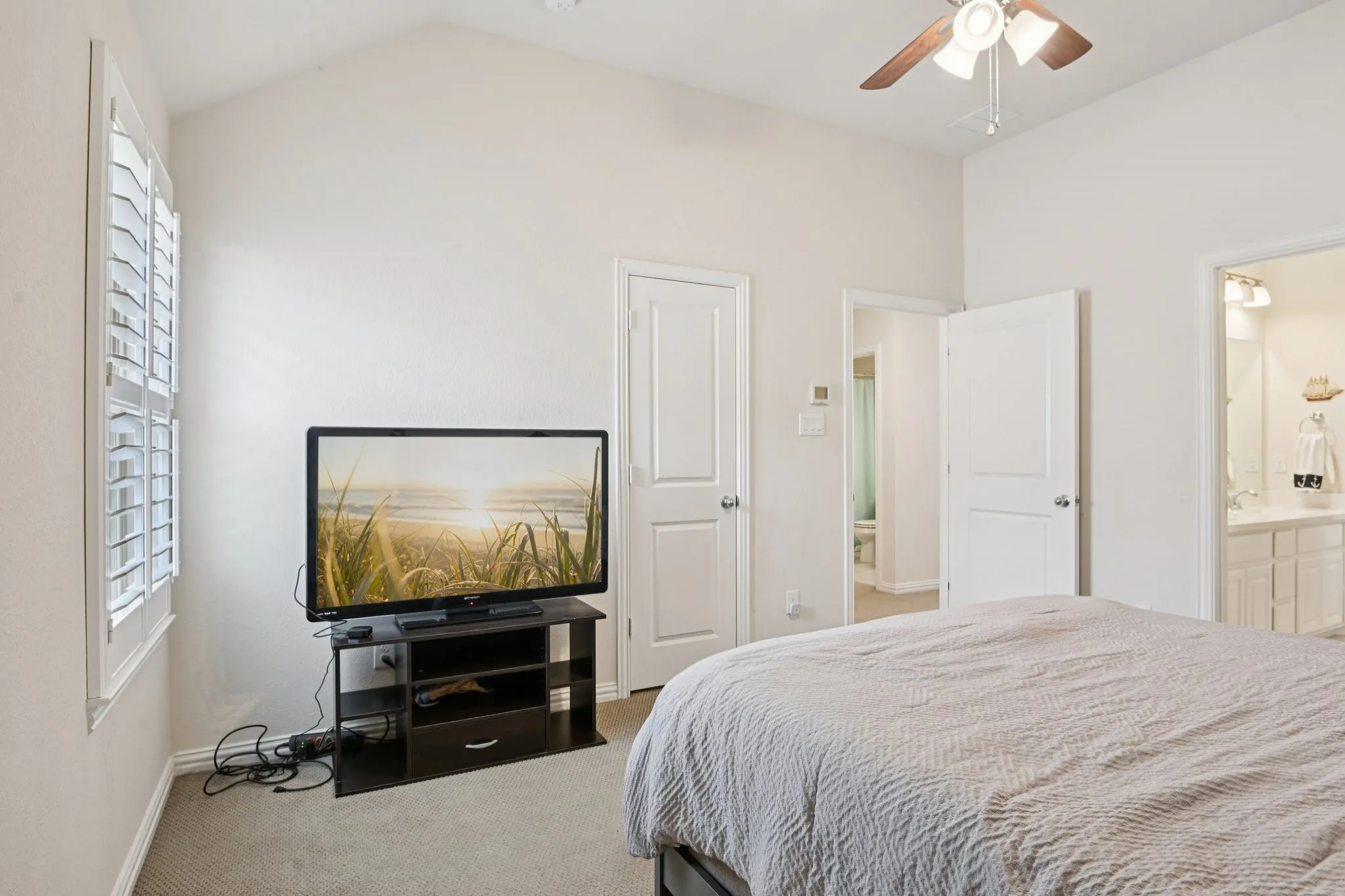 Single Family Residence For Sale in Collin County , 8520 Backwater Bay Cove, Mc Kinney, Texas 75071, 5 Bedroom, 5 Bathroom, 2 Garage spaces, 3,233 Sqft, built in 2018, mls#21184109, Real Estate Agent in Mc Kinney, Homes For Sale in Collin county, Homes For Sale in Mc Kinney, Realtor in Mc Kinney Texas, Real Estate Brokerage Independent Realty Texas, Luminita Cordes Realtor