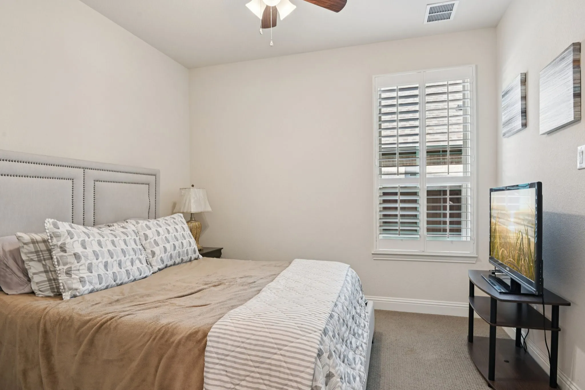 Single Family Residence For Sale in Collin County , 8520 Backwater Bay Cove, Mc Kinney, Texas 75071, 5 Bedroom, 5 Bathroom, 2 Garage spaces, 3,233 Sqft, built in 2018, mls#21184109, Real Estate Agent in Mc Kinney, Homes For Sale in Collin county, Homes For Sale in Mc Kinney, Realtor in Mc Kinney Texas, Real Estate Brokerage Independent Realty Texas, Luminita Cordes Realtor