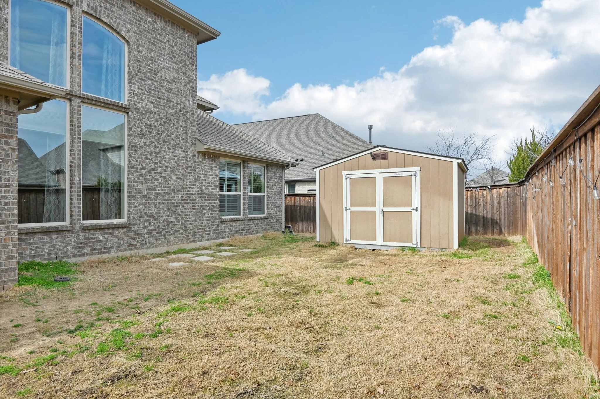 Single Family Residence For Sale in Collin County , 8520 Backwater Bay Cove, Mc Kinney, Texas 75071, 5 Bedroom, 5 Bathroom, 2 Garage spaces, 3,233 Sqft, built in 2018, mls#21184109, Real Estate Agent in Mc Kinney, Homes For Sale in Collin county, Homes For Sale in Mc Kinney, Realtor in Mc Kinney Texas, Real Estate Brokerage Independent Realty Texas, Luminita Cordes Realtor