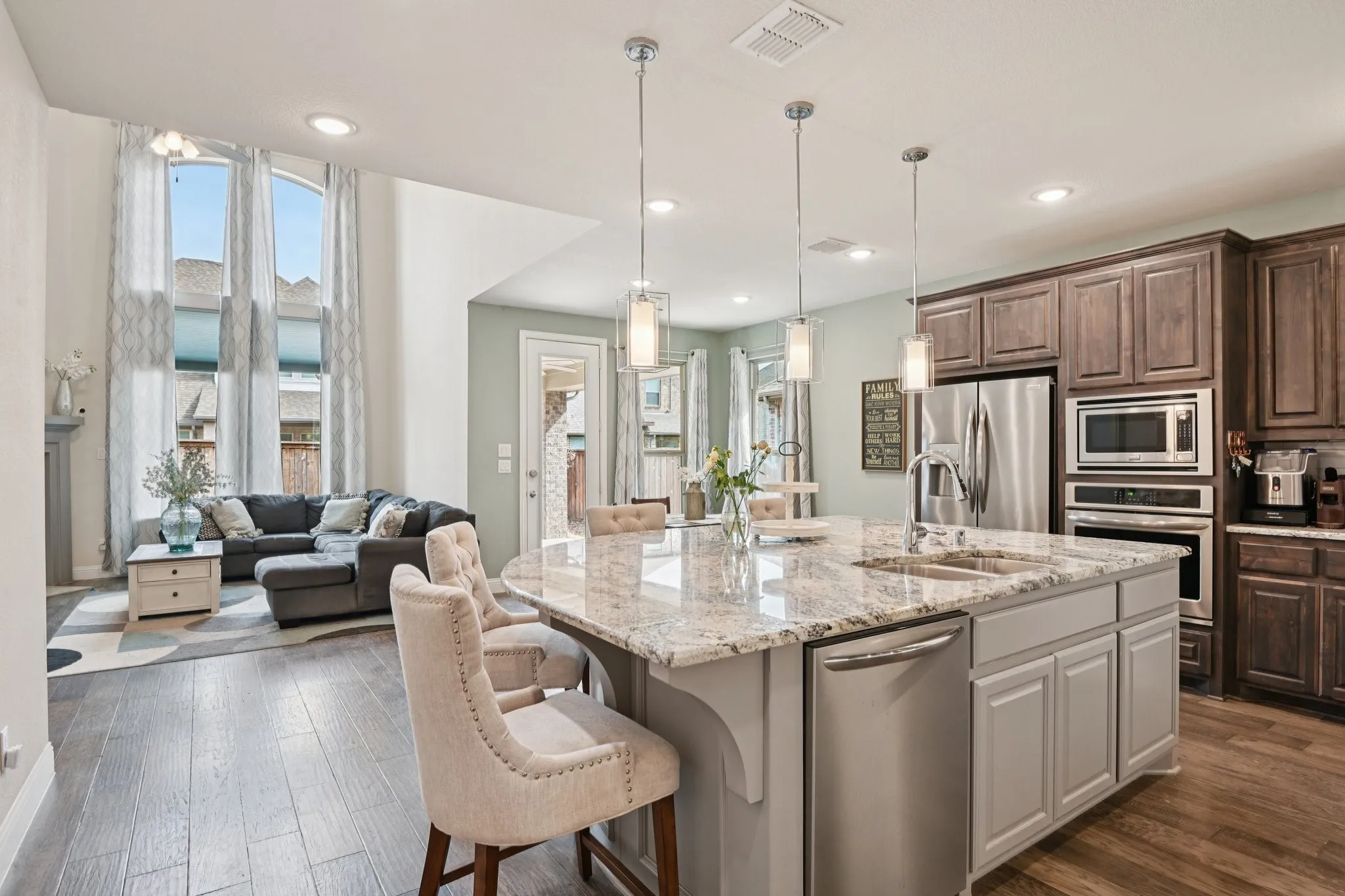 Single Family Residence For Sale in Collin County , 8520 Backwater Bay Cove, Mc Kinney, Texas 75071, 5 Bedroom, 5 Bathroom, 2 Garage spaces, 3,233 Sqft, built in 2018, mls#21184109, Real Estate Agent in Mc Kinney, Homes For Sale in Collin county, Homes For Sale in Mc Kinney, Realtor in Mc Kinney Texas, Real Estate Brokerage Independent Realty Texas, Luminita Cordes Realtor
