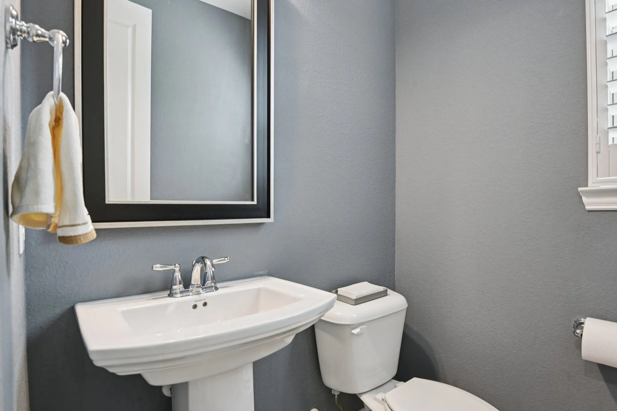 Single Family Residence For Sale in Collin County , 8520 Backwater Bay Cove, Mc Kinney, Texas 75071, 5 Bedroom, 5 Bathroom, 2 Garage spaces, 3,233 Sqft, built in 2018, mls#21184109, Real Estate Agent in Mc Kinney, Homes For Sale in Collin county, Homes For Sale in Mc Kinney, Realtor in Mc Kinney Texas, Real Estate Brokerage Independent Realty Texas, Luminita Cordes Realtor