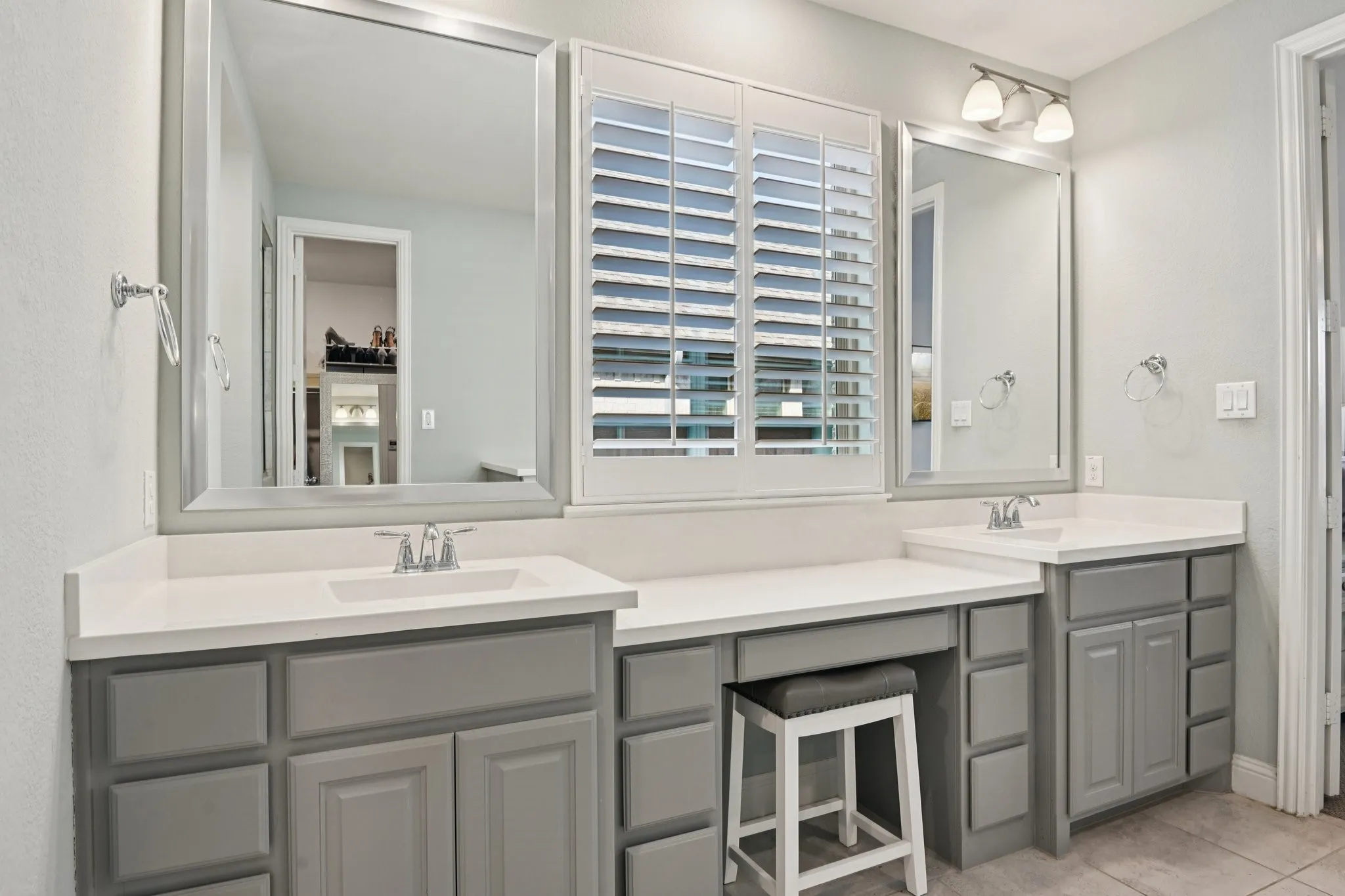 Single Family Residence For Sale in Collin County , 8520 Backwater Bay Cove, Mc Kinney, Texas 75071, 5 Bedroom, 5 Bathroom, 2 Garage spaces, 3,233 Sqft, built in 2018, mls#21184109, Real Estate Agent in Mc Kinney, Homes For Sale in Collin county, Homes For Sale in Mc Kinney, Realtor in Mc Kinney Texas, Real Estate Brokerage Independent Realty Texas, Luminita Cordes Realtor