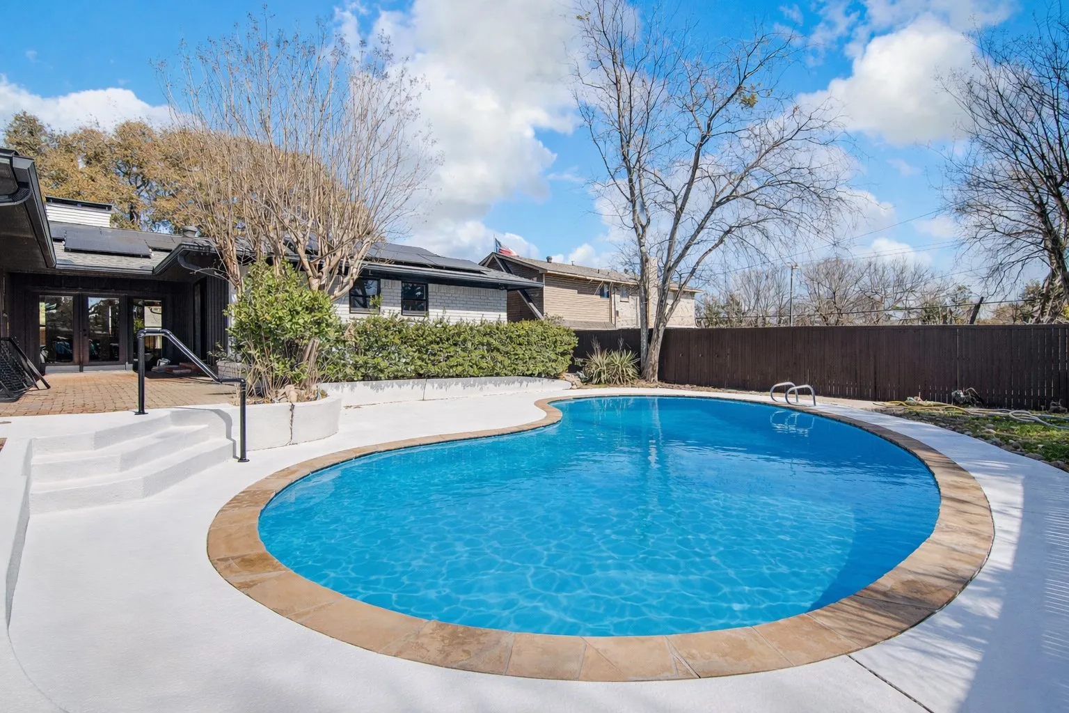 Single Family Residence For Sale in Dallas County , 7992 Fallmeadow Lane, Dallas, Texas 75248, 4 Bedroom, 3 Bathroom, 2 Garage spaces, 2,516 Sqft, built in 1966, mls#21190035, Real Estate Agent in Dallas, Homes For Sale in Dallas county, Homes For Sale in Dallas, Realtor in Dallas Texas, Real Estate Brokerage Independent Realty Texas, Luminita Cordes Realtor