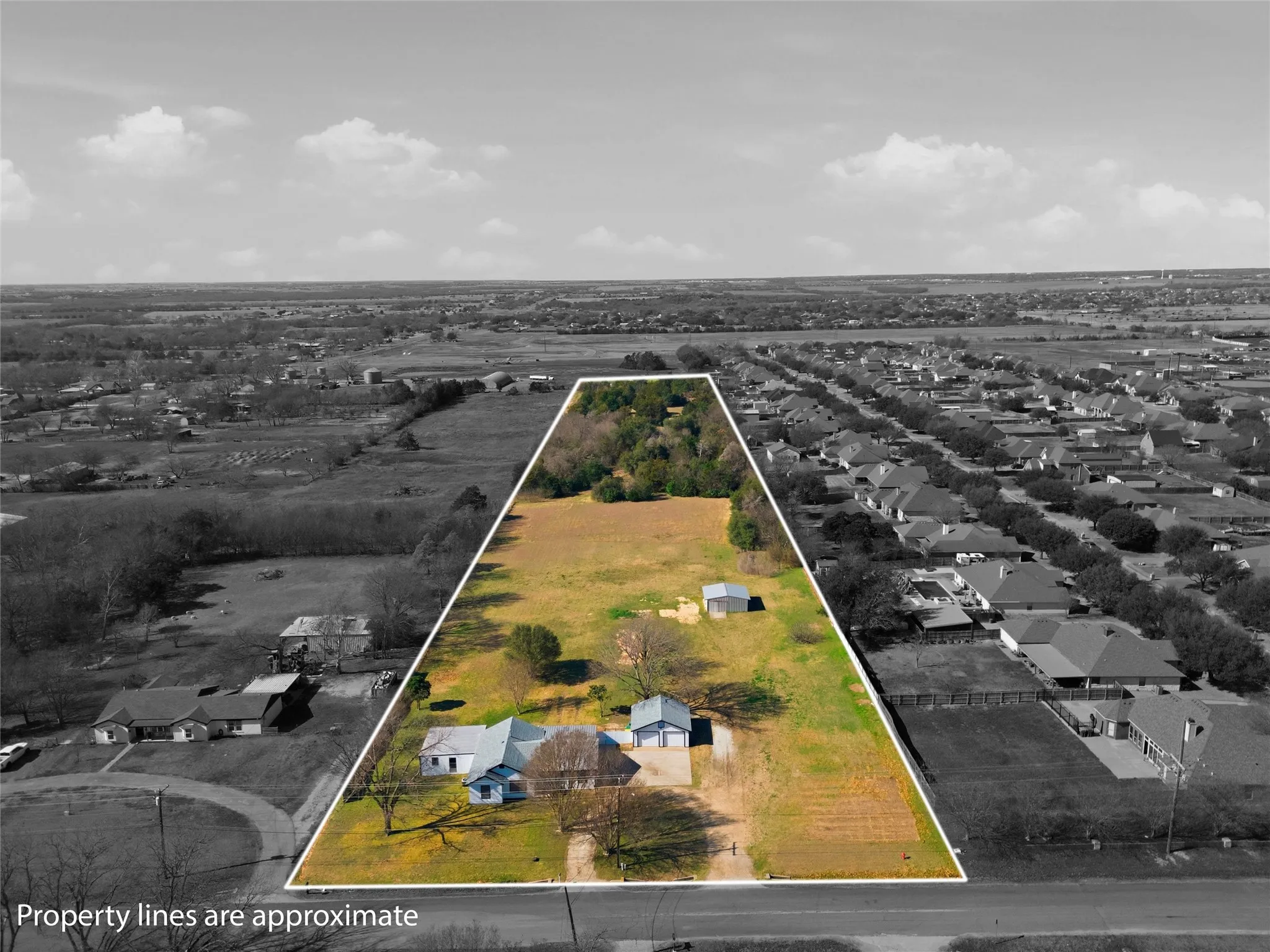 Single Family Residence For Sale in Mc Lennan County , 901 S Old Robinson Road, Robinson, Texas 76706, 4 Bedrooms, 2 Bathrooms, 2 Garage spaces, 1,543 Sqft, built in 1950, Price $369,900, mls#21190161, Real Estate Agent in Robinson, Homes For Sale in Mc Lennan county, Homes For Sale in Robinson, Realtor in Robinson Texas, Real Estate Brokerage Independent Realty Texas, Luminita Cordes Realtor