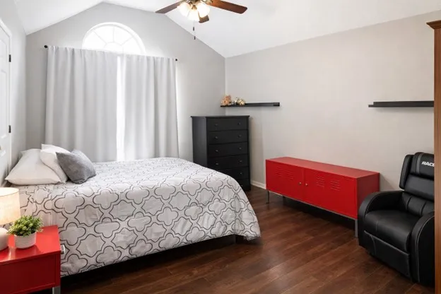Single Family Residence For Sale in Parker County , 4600 Lone Star Road, Poolville, Texas 76487, 4 Bedroom, 3 Bathroom, 2 Garage spaces, 2,264 Sqft, built in 1998, mls#21186003, Real Estate Agent in Poolville, Homes For Sale in Parker county, Homes For Sale in Poolville, Realtor in Poolville Texas, Real Estate Brokerage Independent Realty Texas, Luminita Cordes Realtor