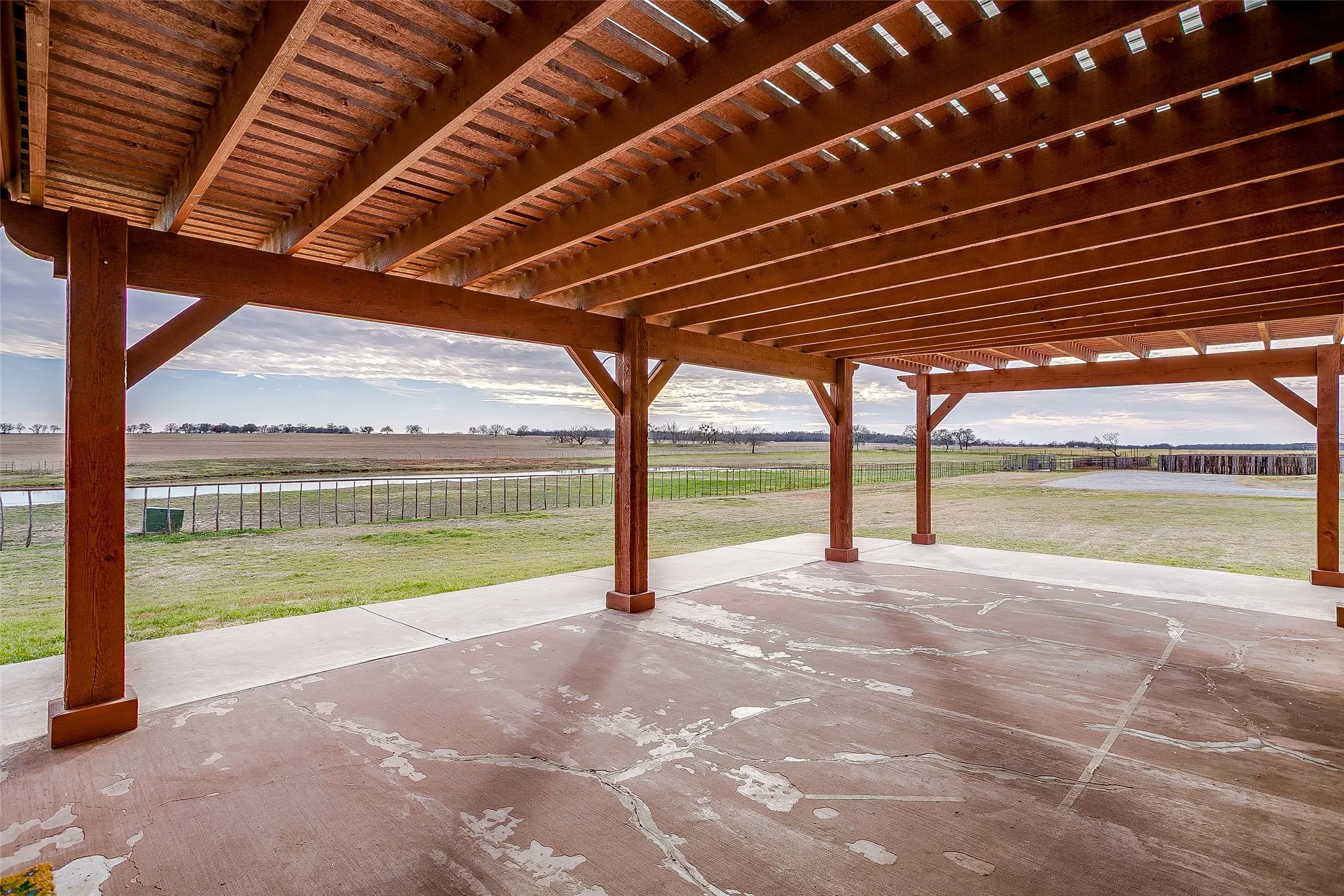 Farm For Sale in Parker County , 2220 Lazy Bend Road, Millsap, Texas 76066, 3 Bedroom, 3 Bathroom, 2 Garage spaces, 1,932 Sqft, built in 2009, mls#21184839, Real Estate Agent in Millsap, Homes For Sale in Parker county, Homes For Sale in Millsap, Realtor in Millsap Texas, Real Estate Brokerage Independent Realty Texas, Luminita Cordes Realtor
