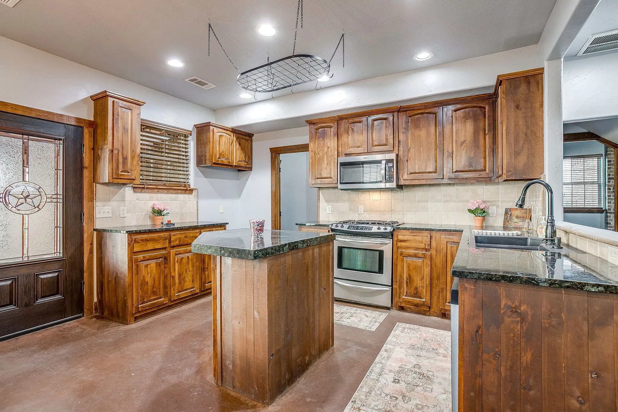 Farm For Sale in Parker County , 2220 Lazy Bend Road, Millsap, Texas 76066, 3 Bedroom, 3 Bathroom, 2 Garage spaces, 1,932 Sqft, built in 2009, mls#21184839, Real Estate Agent in Millsap, Homes For Sale in Parker county, Homes For Sale in Millsap, Realtor in Millsap Texas, Real Estate Brokerage Independent Realty Texas, Luminita Cordes Realtor