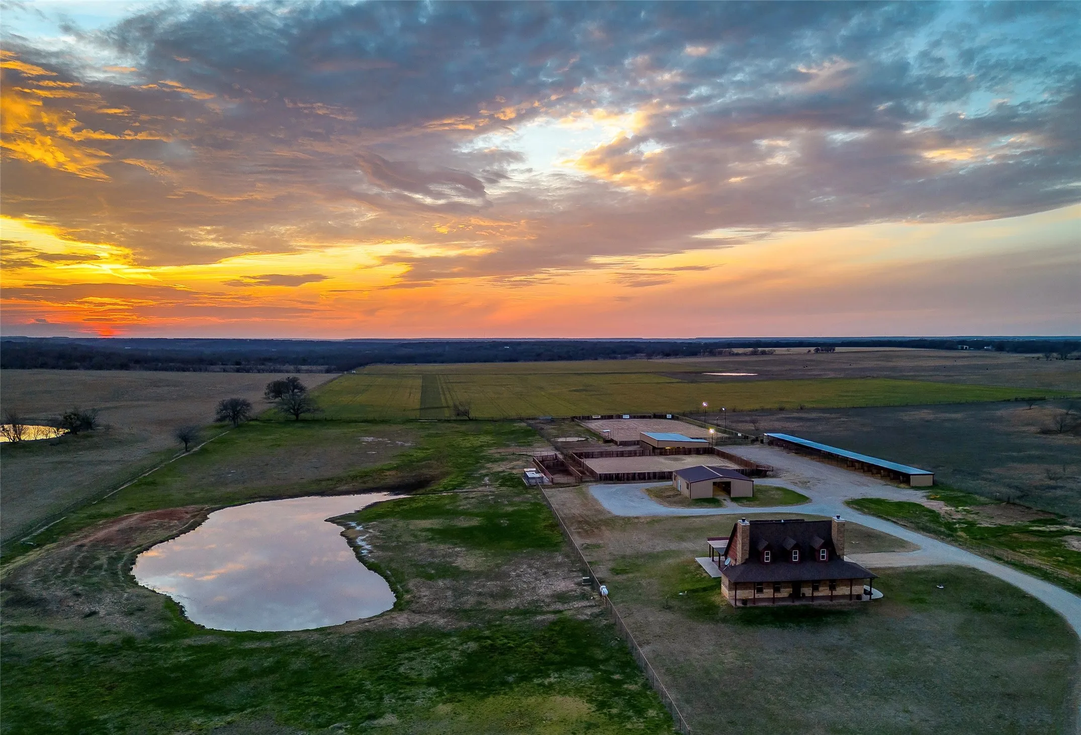 Farm For Sale in Parker County , 2220 Lazy Bend Road, Millsap, Texas 76066, 3 Bedroom, 3 Bathroom, 2 Garage spaces, 1,932 Sqft, built in 2009, mls#21184839, Real Estate Agent in Millsap, Homes For Sale in Parker county, Homes For Sale in Millsap, Realtor in Millsap Texas, Real Estate Brokerage Independent Realty Texas, Luminita Cordes Realtor