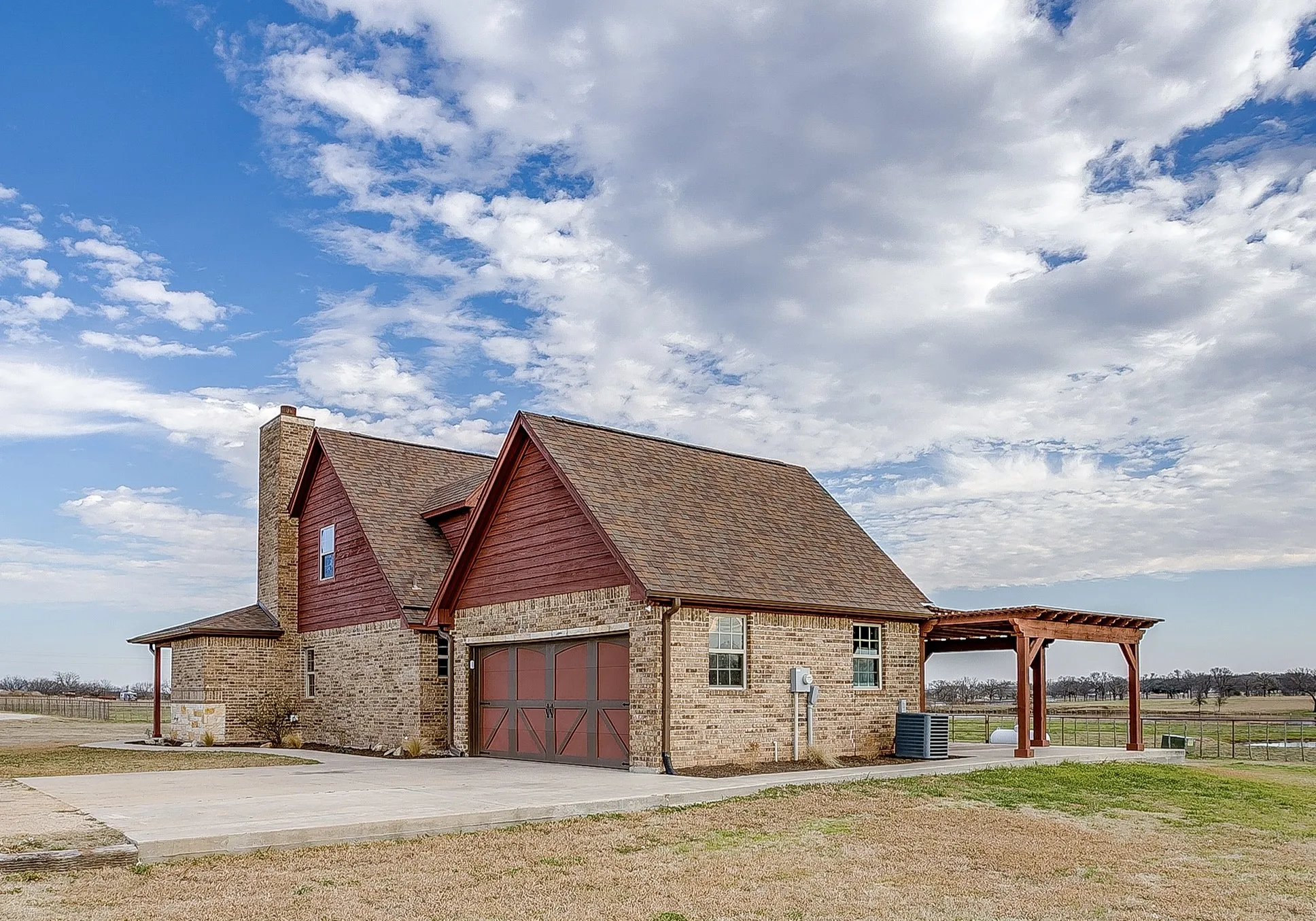Farm For Sale in Parker County , 2220 Lazy Bend Road, Millsap, Texas 76066, 3 Bedroom, 3 Bathroom, 2 Garage spaces, 1,932 Sqft, built in 2009, mls#21184839, Real Estate Agent in Millsap, Homes For Sale in Parker county, Homes For Sale in Millsap, Realtor in Millsap Texas, Real Estate Brokerage Independent Realty Texas, Luminita Cordes Realtor