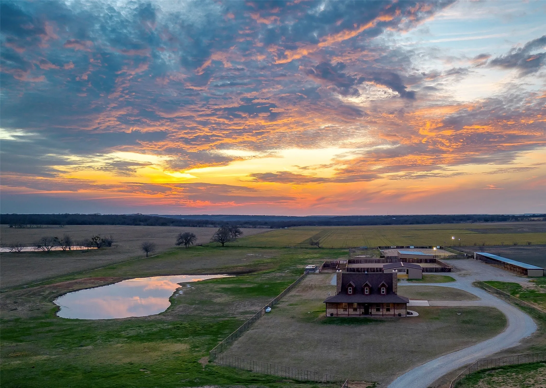 Farm For Sale in Parker County , 2220 Lazy Bend Road, Millsap, Texas 76066, 3 Bedroom, 3 Bathroom, 2 Garage spaces, 1,932 Sqft, built in 2009, mls#21184839, Real Estate Agent in Millsap, Homes For Sale in Parker county, Homes For Sale in Millsap, Realtor in Millsap Texas, Real Estate Brokerage Independent Realty Texas, Luminita Cordes Realtor
