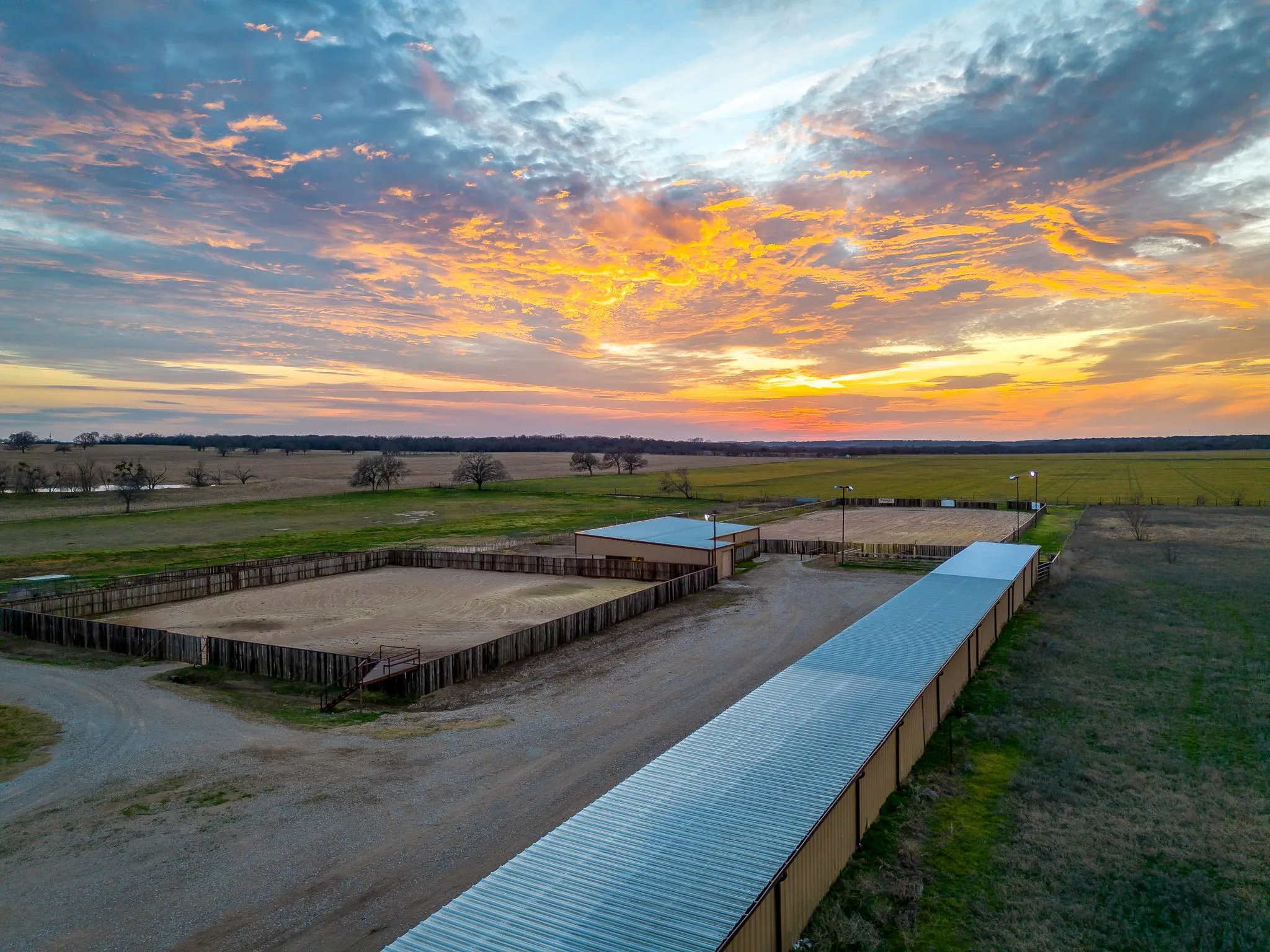 Farm For Sale in Parker County , 2220 Lazy Bend Road, Millsap, Texas 76066, 3 Bedroom, 3 Bathroom, 2 Garage spaces, 1,932 Sqft, built in 2009, mls#21184839, Real Estate Agent in Millsap, Homes For Sale in Parker county, Homes For Sale in Millsap, Realtor in Millsap Texas, Real Estate Brokerage Independent Realty Texas, Luminita Cordes Realtor