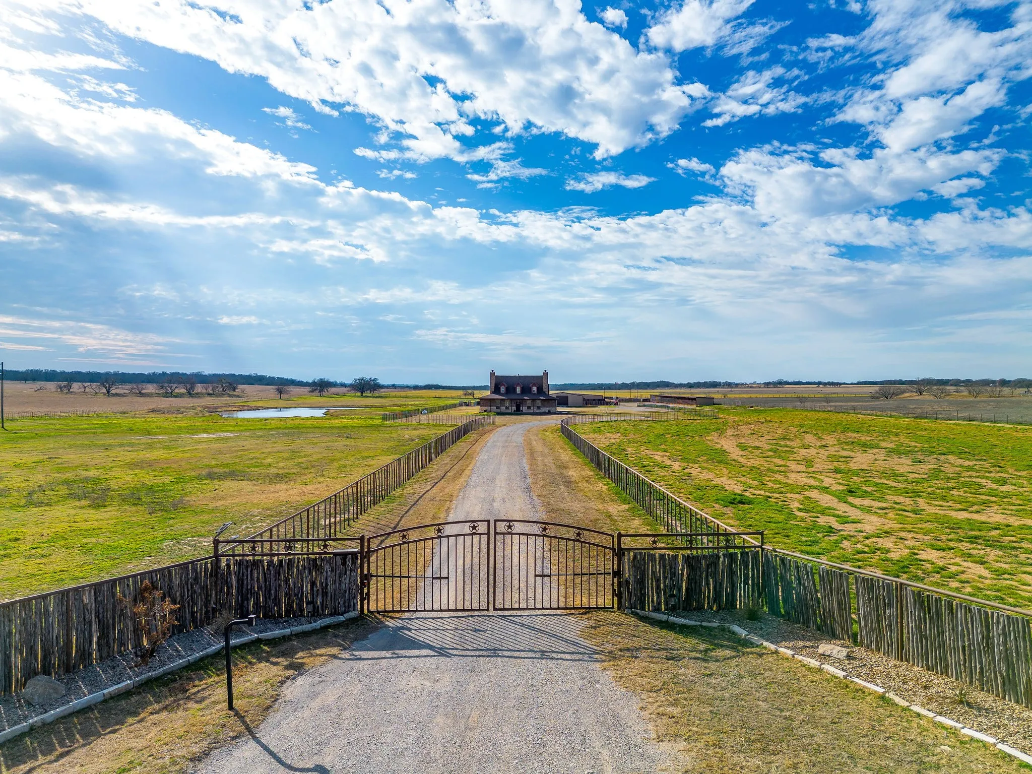 Farm For Sale in Parker County , 2220 Lazy Bend Road, Millsap, Texas 76066, 3 Bedroom, 3 Bathroom, 2 Garage spaces, 1,932 Sqft, built in 2009, mls#21184839, Real Estate Agent in Millsap, Homes For Sale in Parker county, Homes For Sale in Millsap, Realtor in Millsap Texas, Real Estate Brokerage Independent Realty Texas, Luminita Cordes Realtor