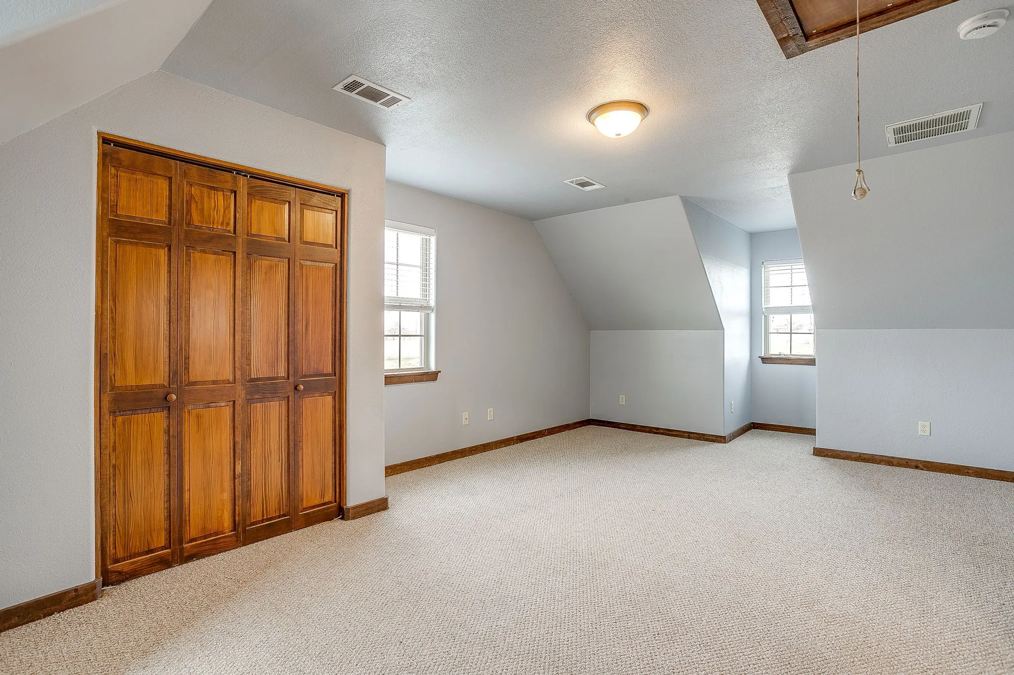 Farm For Sale in Parker County , 2220 Lazy Bend Road, Millsap, Texas 76066, 3 Bedroom, 3 Bathroom, 2 Garage spaces, 1,932 Sqft, built in 2009, mls#21184839, Real Estate Agent in Millsap, Homes For Sale in Parker county, Homes For Sale in Millsap, Realtor in Millsap Texas, Real Estate Brokerage Independent Realty Texas, Luminita Cordes Realtor