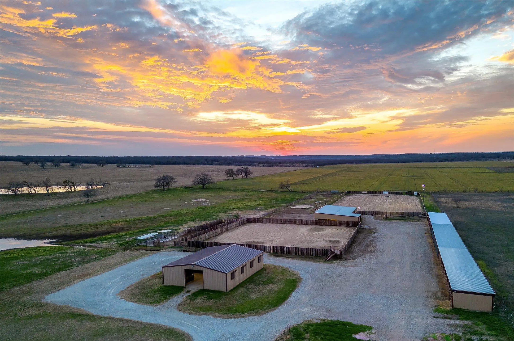 Farm For Sale in Parker County , 2220 Lazy Bend Road, Millsap, Texas 76066, 3 Bedroom, 3 Bathroom, 2 Garage spaces, 1,932 Sqft, built in 2009, mls#21184839, Real Estate Agent in Millsap, Homes For Sale in Parker county, Homes For Sale in Millsap, Realtor in Millsap Texas, Real Estate Brokerage Independent Realty Texas, Luminita Cordes Realtor